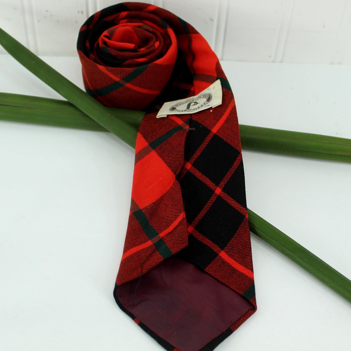 Berman Bach Ltd Milwaukee Necktie Wool Cotton Blend Red Black Plaid 56" X 3 1/4" reverse