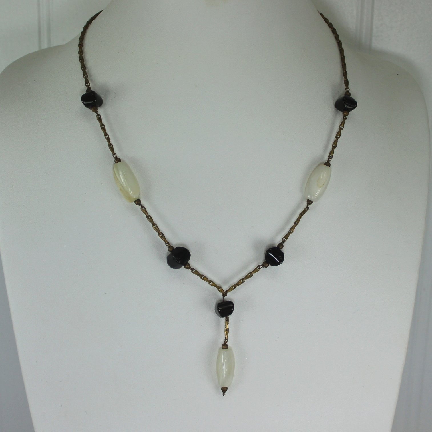 Chain Necklace Lavalier Design Vintage Art Deco Moonstone Onyx neck view