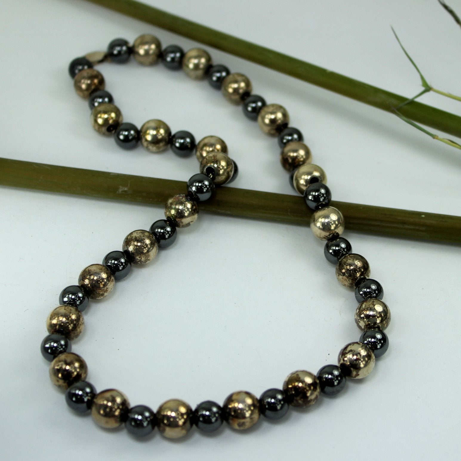 Metal Bead Necklace Silver Black Alternating Beads Chain Strung 925 Closure comfortable on the neck