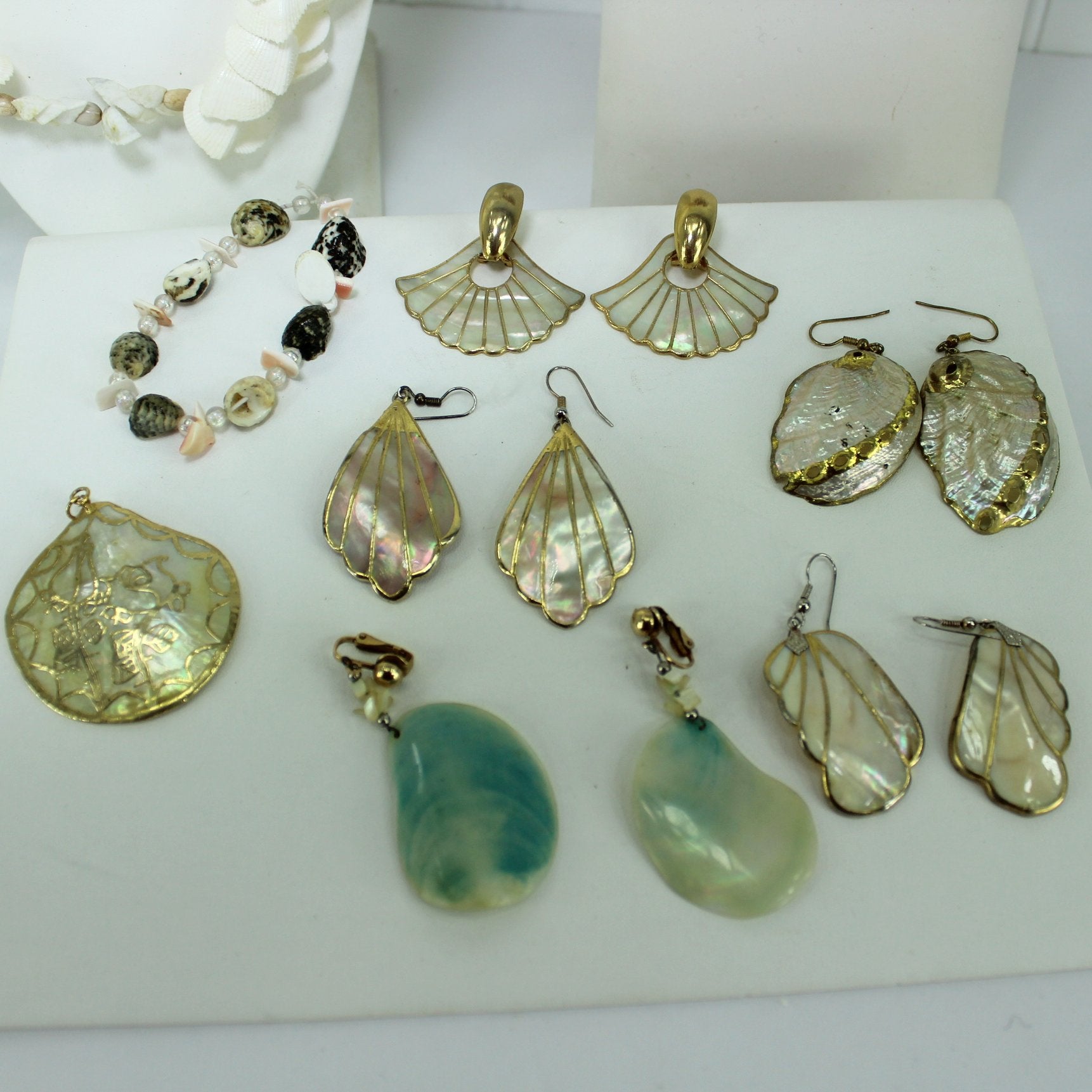 Collection 13 Vintage Shell Jewelry Necklaces Big Earrings Pendant earrings incl