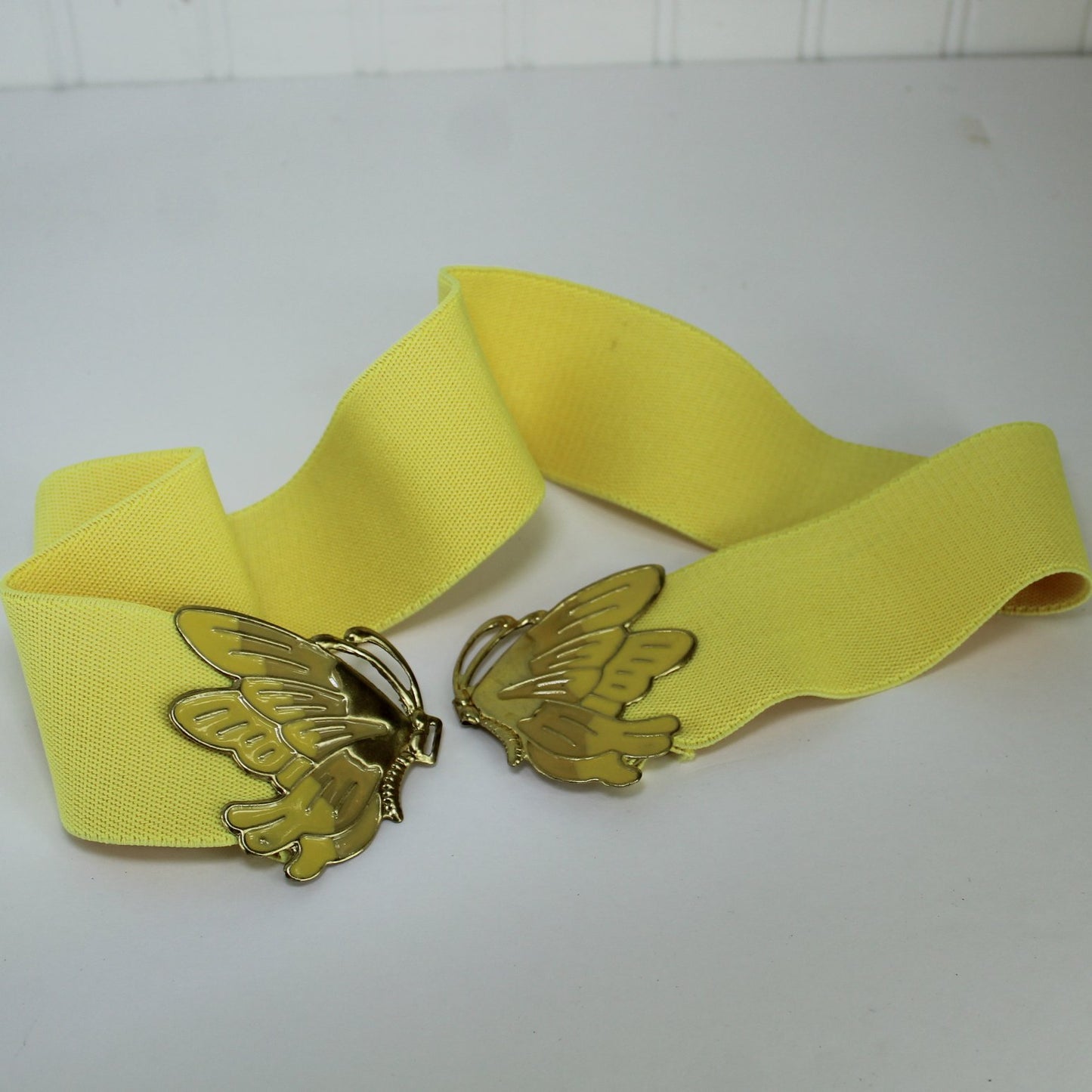 Vintage Yellow Stretch Belt Metal Butterfly Clip Buckle unhinged