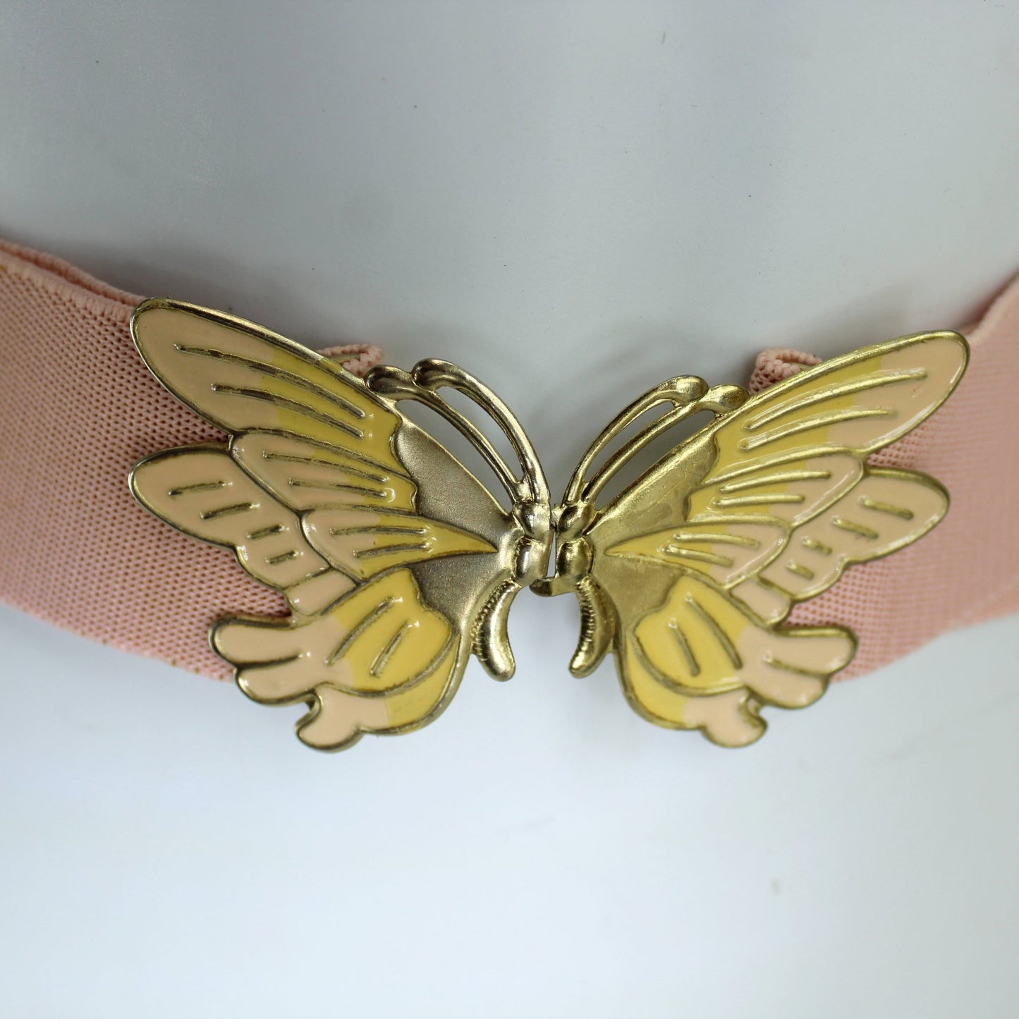 Vintage Pale Pink Stretch Belt Metalic Butterfly Clip Buckle Adjustable Size closeup butterfly