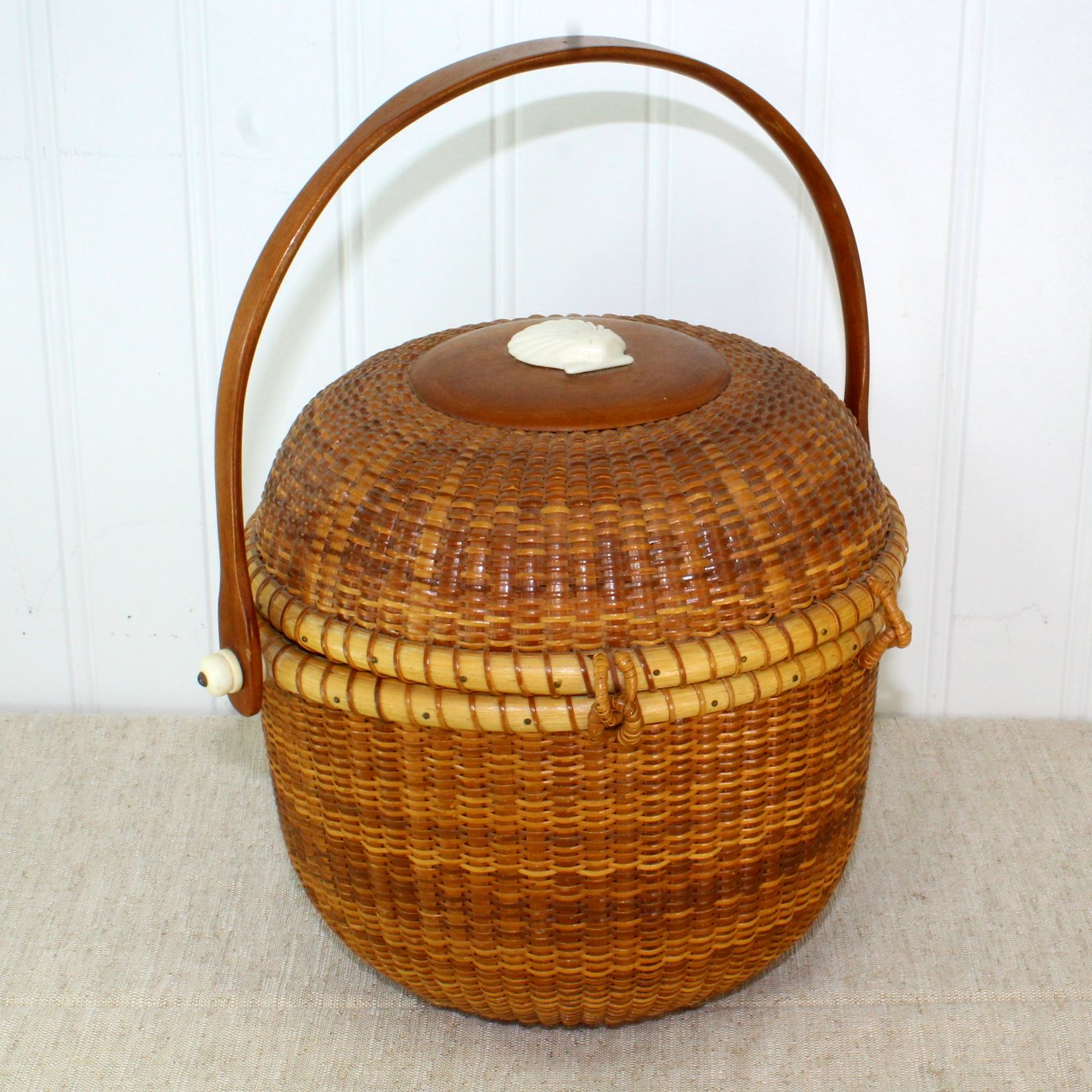 Nantucket Friendship Basket Purse Shell Ivory Decorated Rare Dome Shape