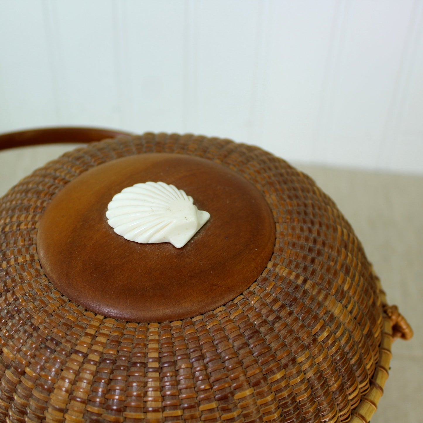 Nantucket Friendship Basket Purse Shell Ivory Decorated Rare Dome Shape