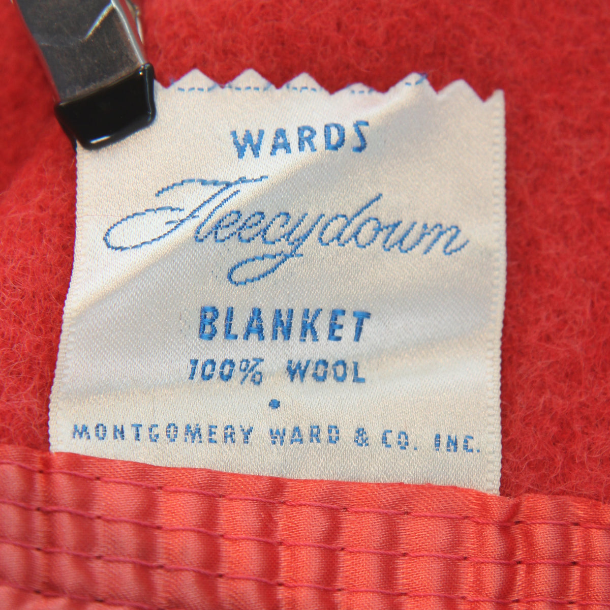 Vintage Wards Rose Fleecydown Wool Blanket 76W x 88L Triple Stitch Binding