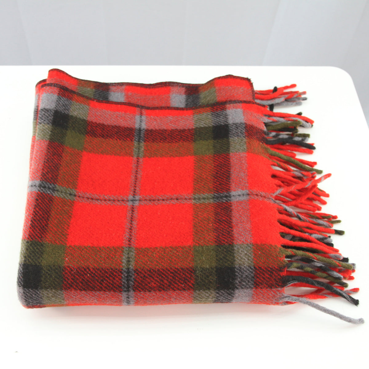 Vintage Unbranded Wool Throw Lap Blanket 51W X 41 1/2L