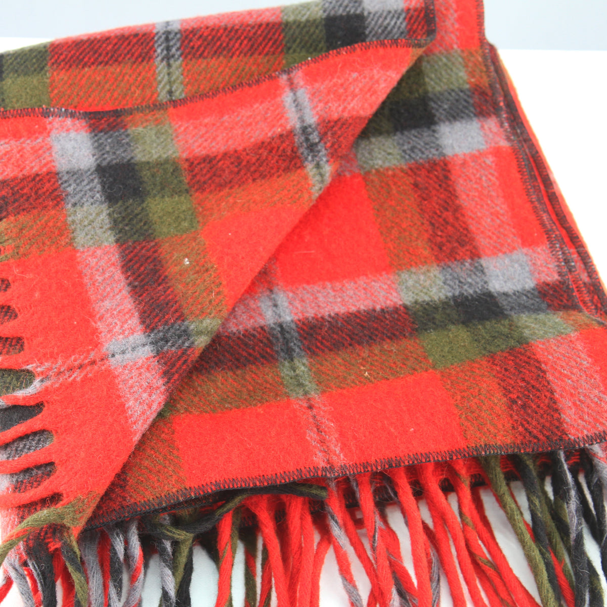 Vintage Unbranded Wool Throw Lap Blanket 51W X 41 1/2L