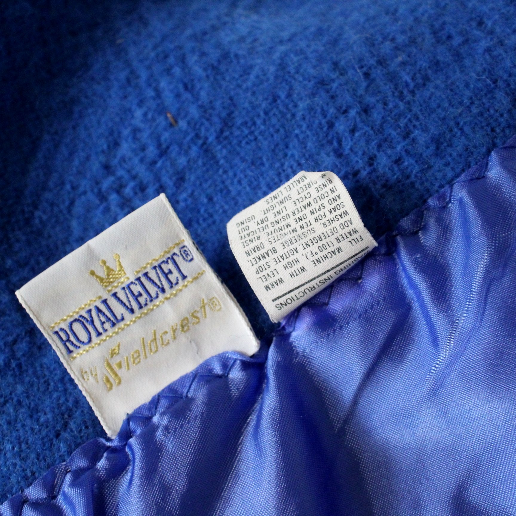Fieldcrest Royal Velvet Blanket Washable Wool Blend Royal Blue Basketweave cloeup original tags