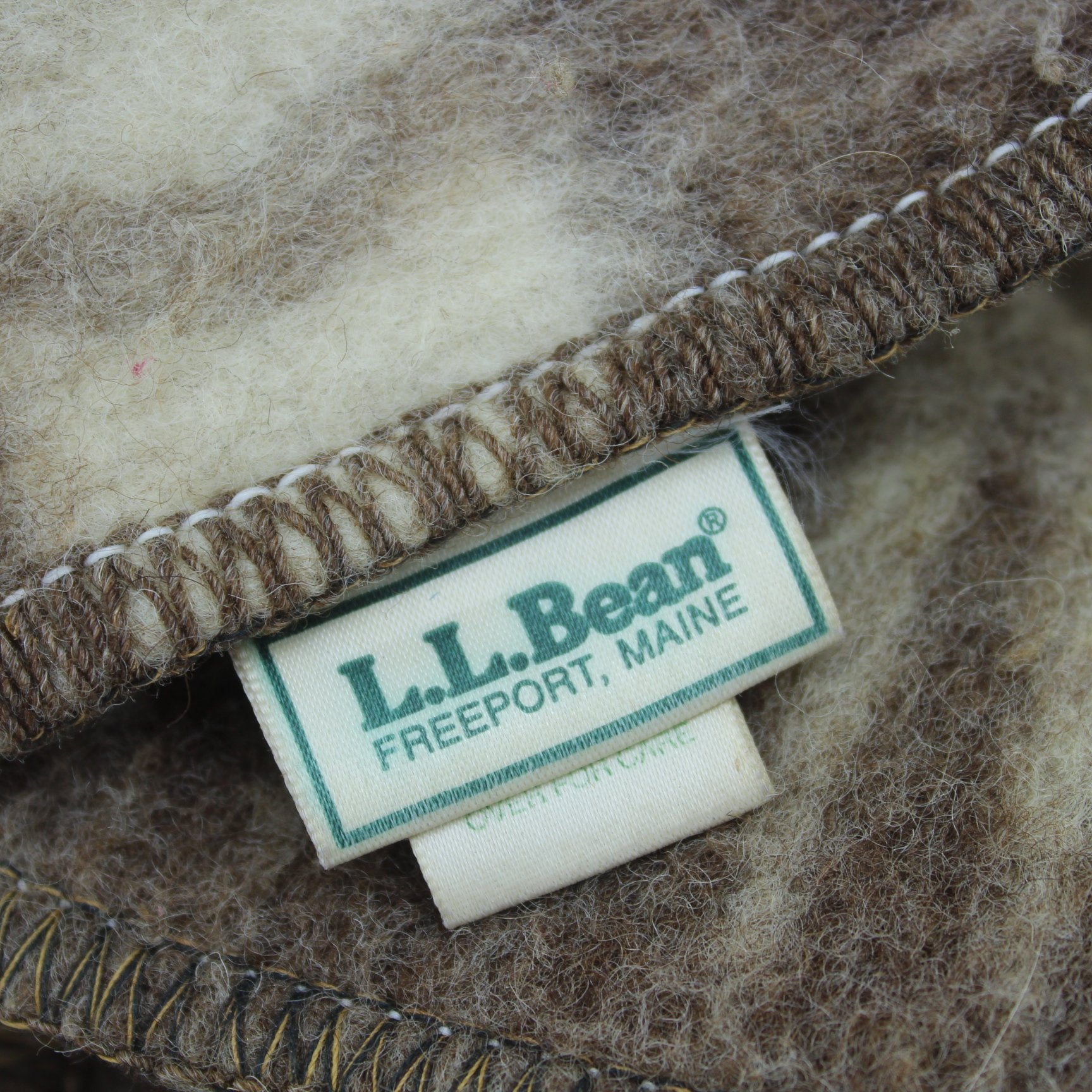 L L Bean Wool Cotton Blanket Ecuador Heavy Thick Lush Vintage l l bean ribbon tag