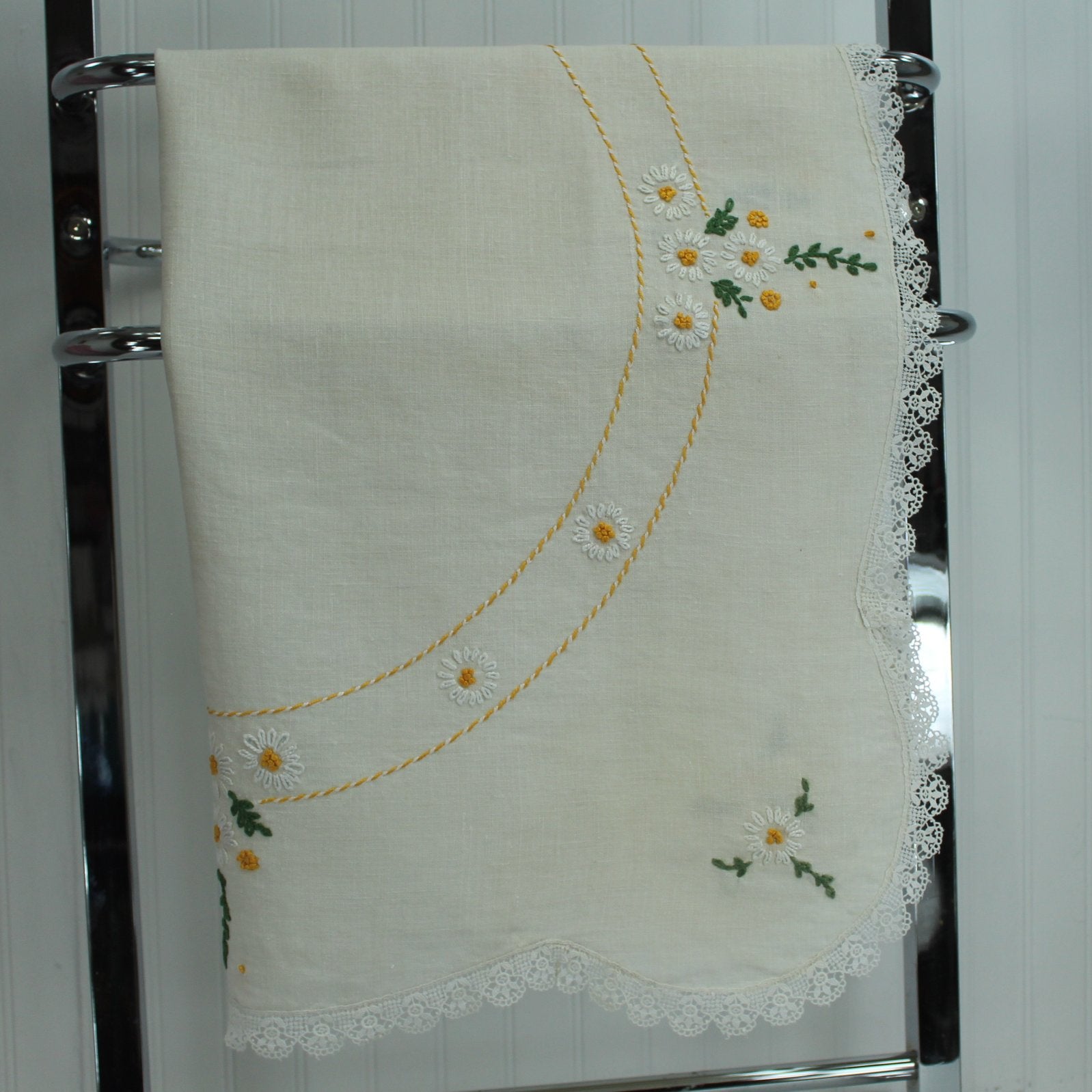Finely Embroidered Off White Linen Table Cloth Daisies Lace Elegant Vintage