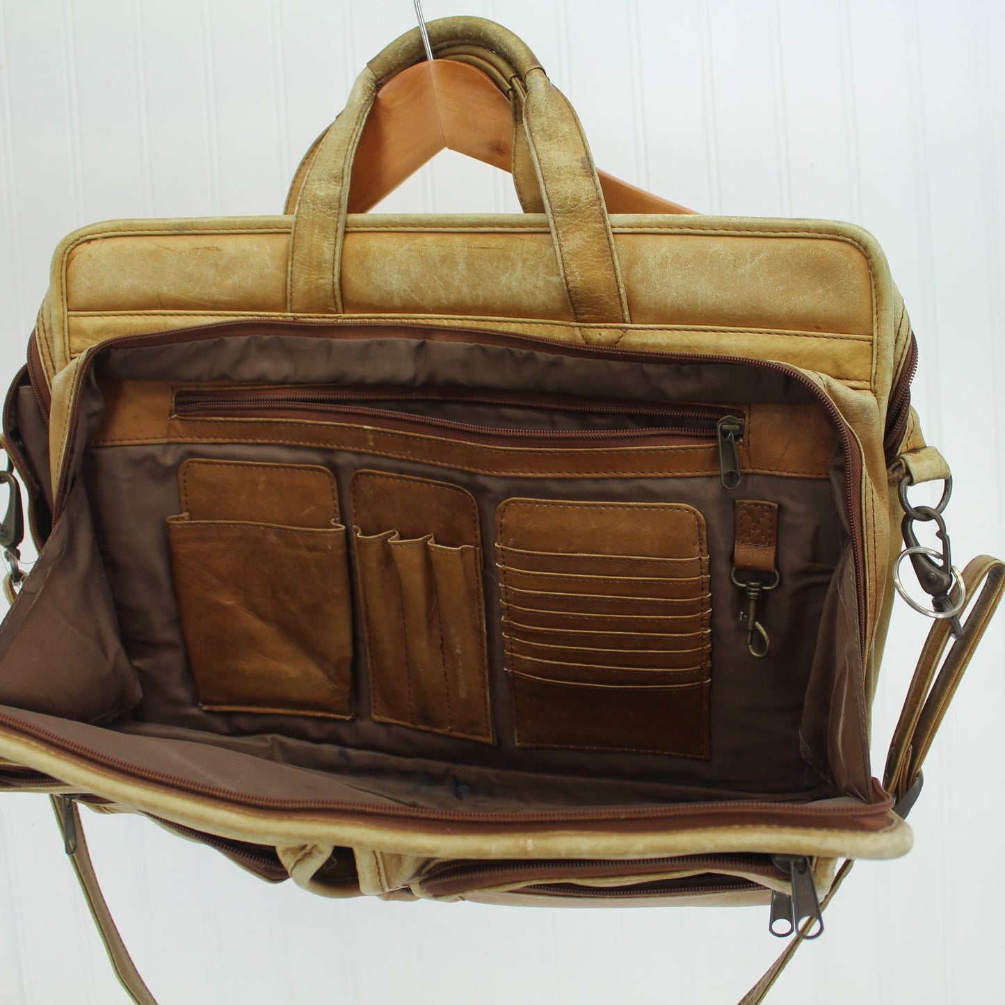 Vintage Shabby Older Leather Briefcase Laptop TLC Conditioner Needed interior accessory space