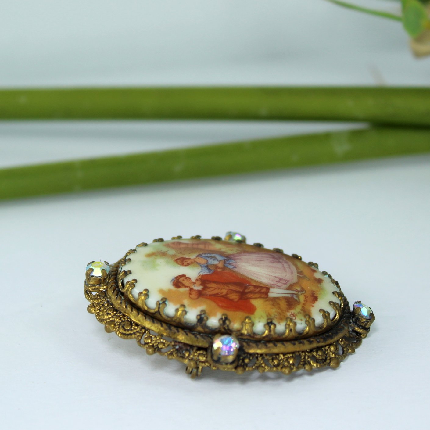 Fragonard Romance Pin Mid Century Large Oval Irridescent RS Filigree side view of pin