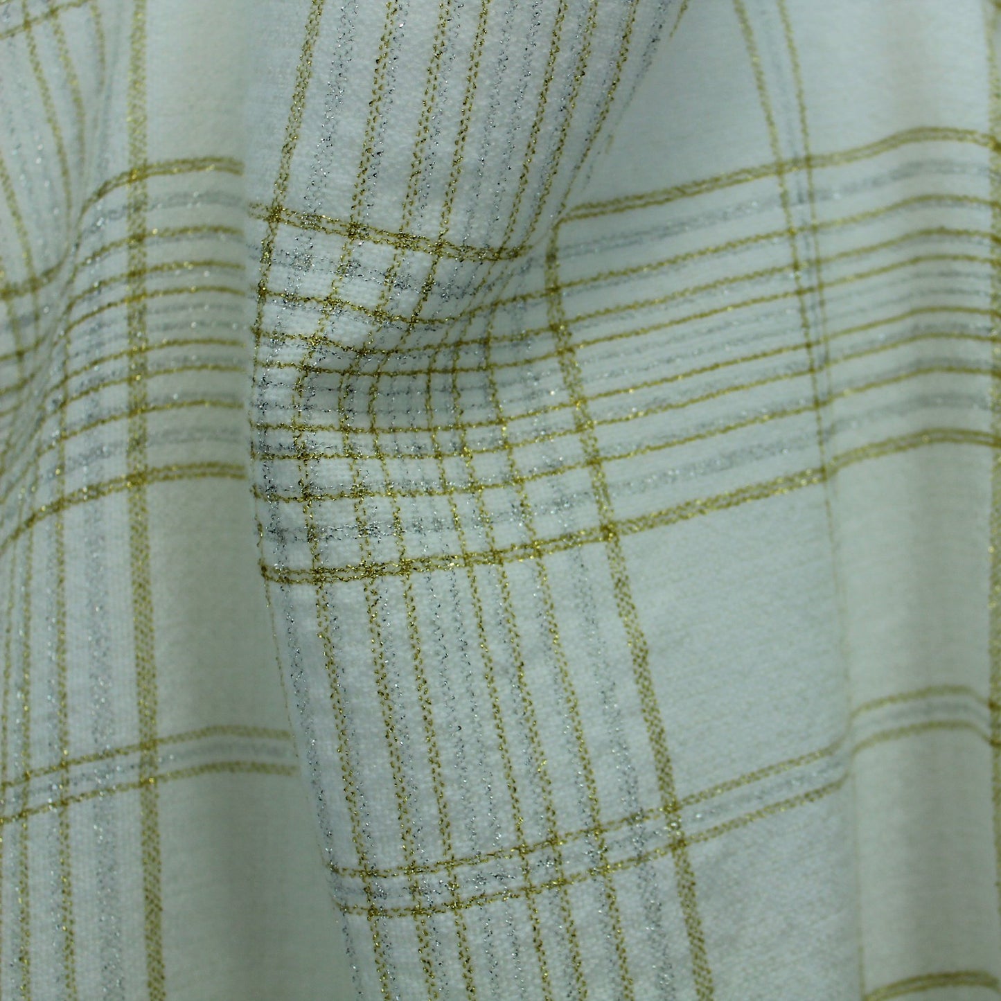 White Acrylic Tablecloth Gold Silver Metallic Plaid 56" X 76" Holiday Great closeup