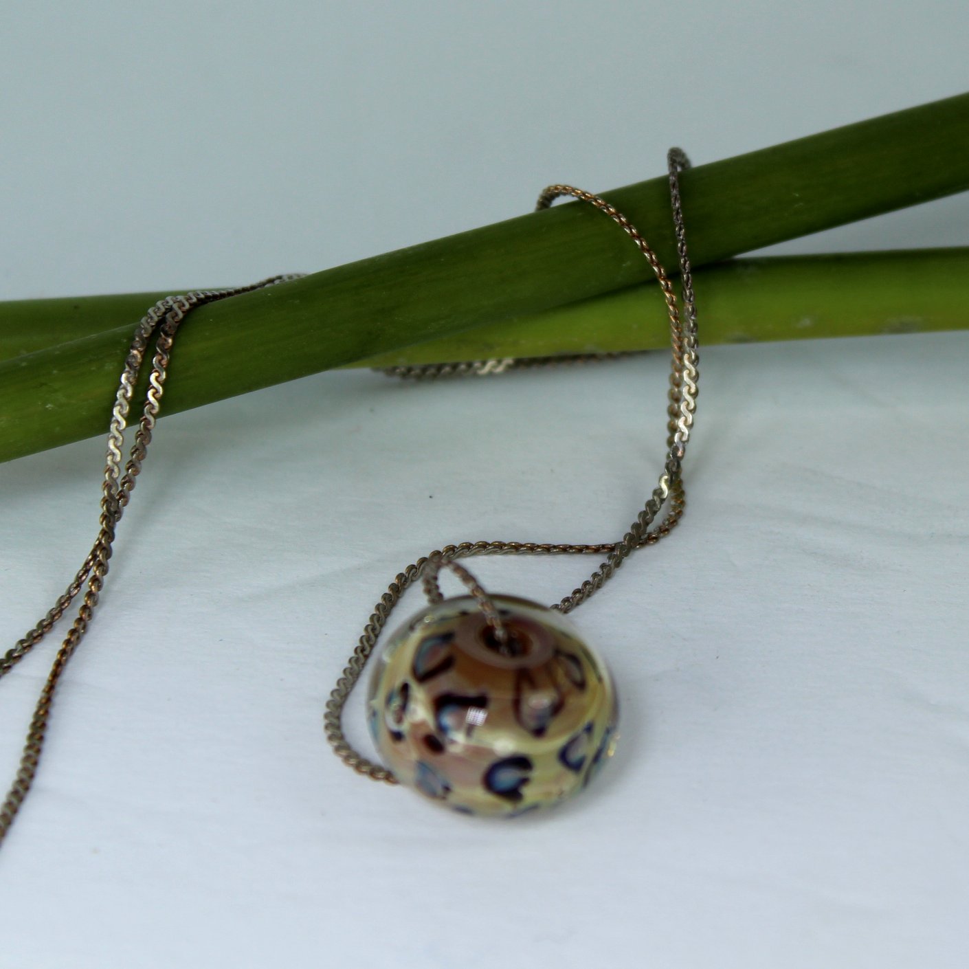 Leopard Pattern Glass Bead Necklace Silver Chain Mark NS