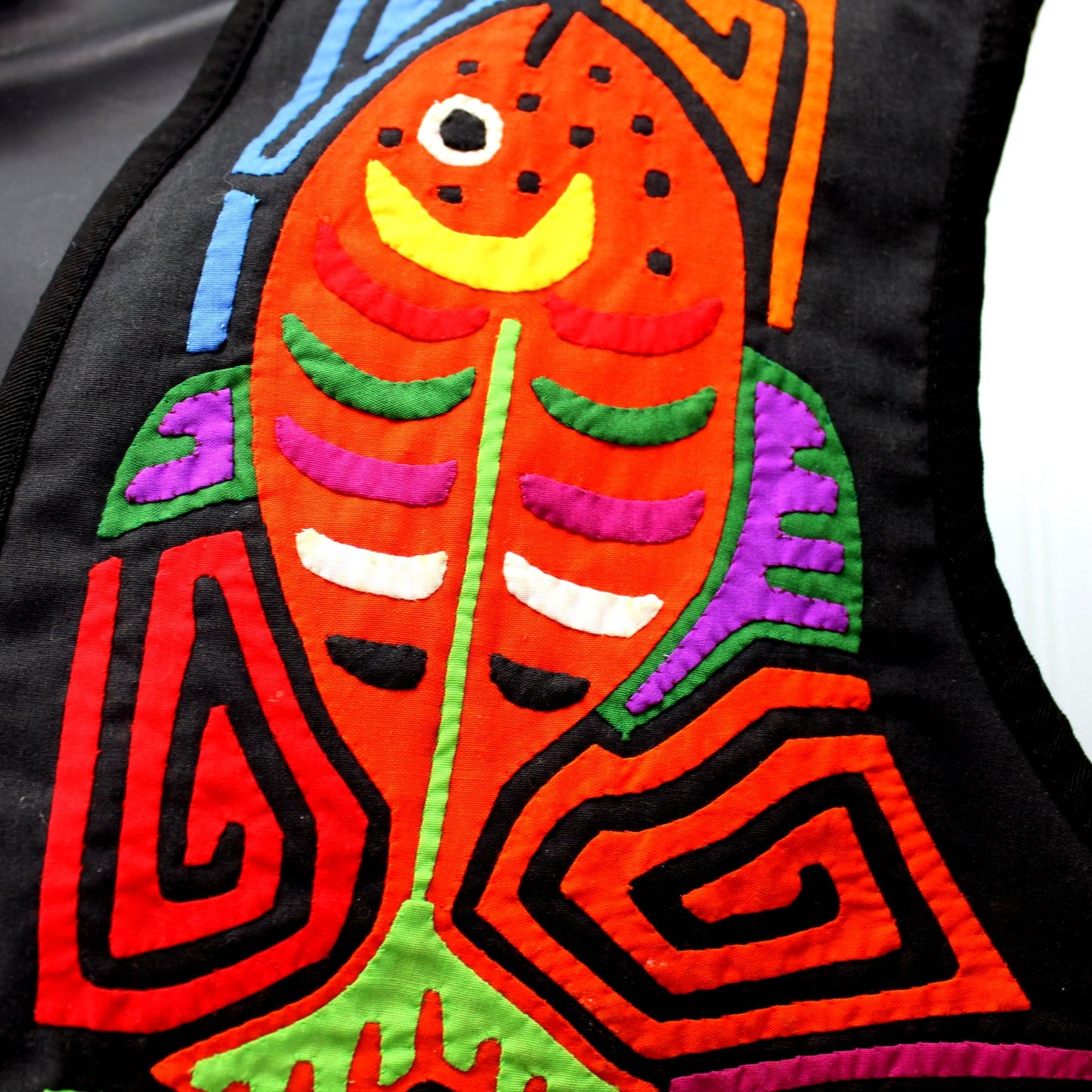 Authentic 1970s Mola Kuna Vest Hand Stitch Panama Unworn detail design