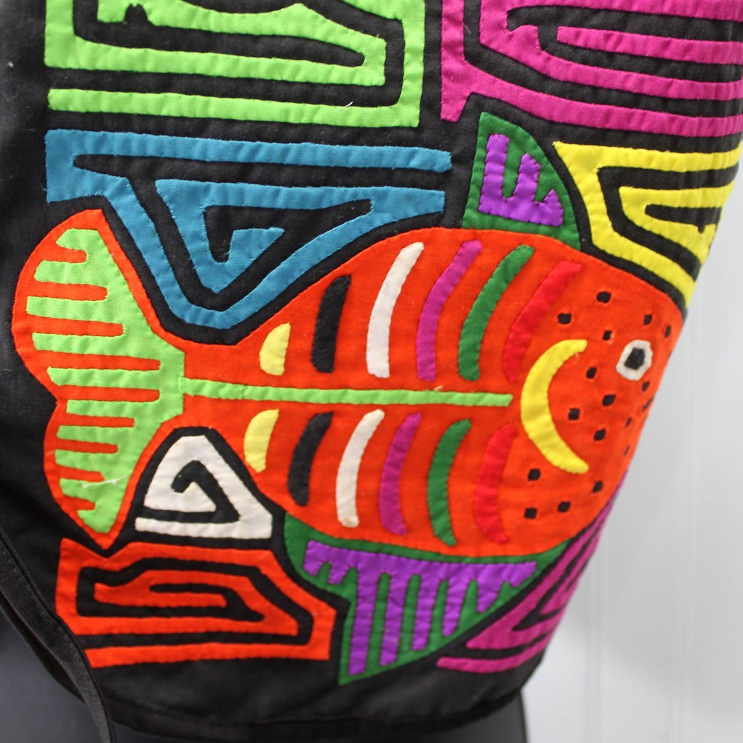 Authentic 1970s Mola Kuna Vest Hand Stitch Panama Unworn fish geometric design