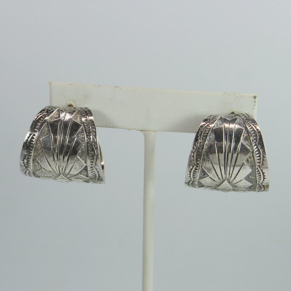 Albert Yazzie Navajo Large Hoop Earrings Vintage Beautifully Crafted 20 Grams closeup view design