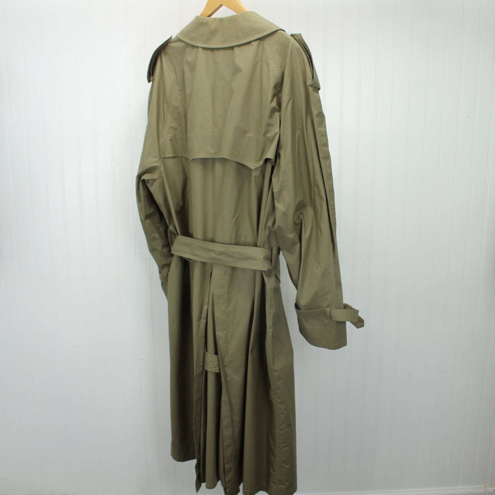 Brooks Bros Vtg Mens Unlined Rain Trench Coat USA 46R Nice Condition double back shoulder