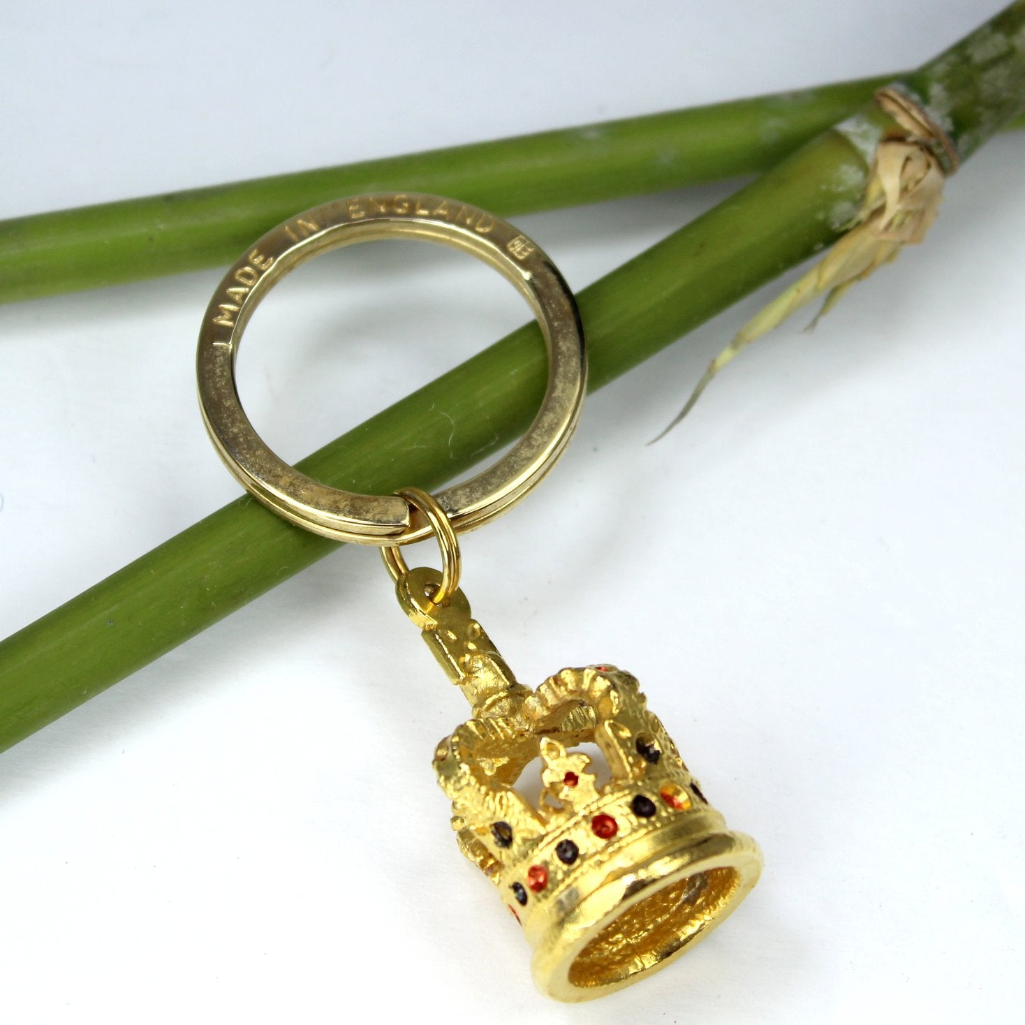 Queen's Royal Crown Keychain Key Ring  Made England Heavy Vintage Unused excellent quality