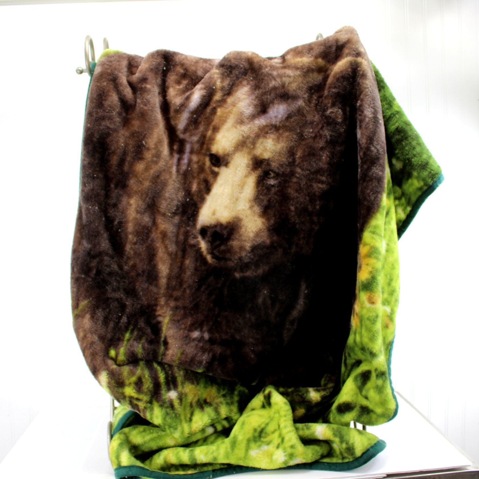 Northwest Polyester Plush Throw Blanket Daniel Smith Bear Design Scent of Spring