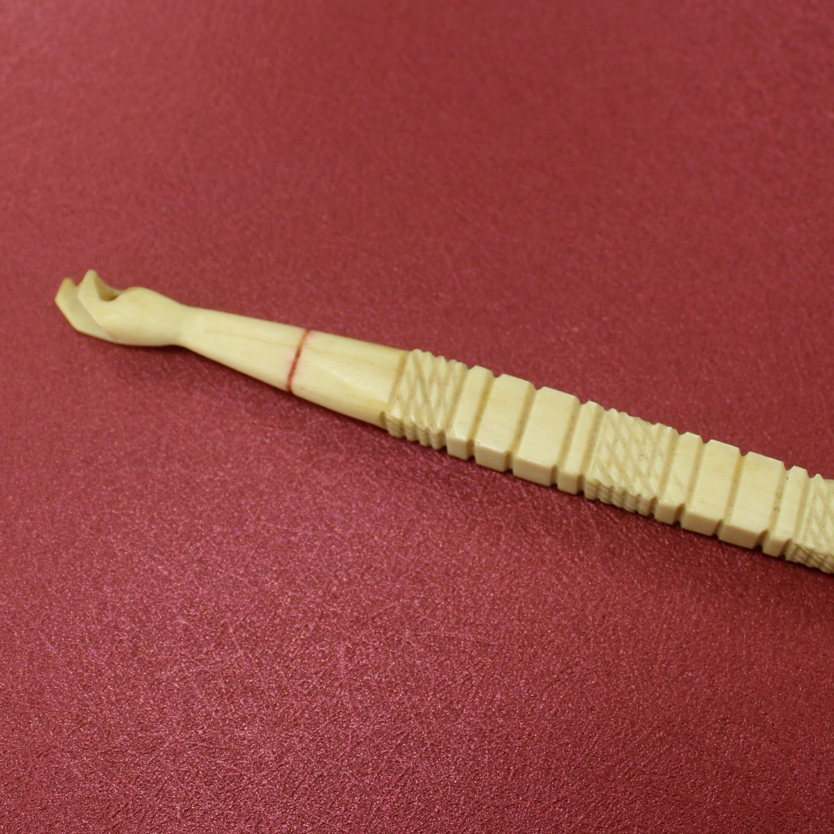 Exquisite Collectible Antique Bone Ivory Crochet Hook Carved Hand Top Decorated Handle opposite side view