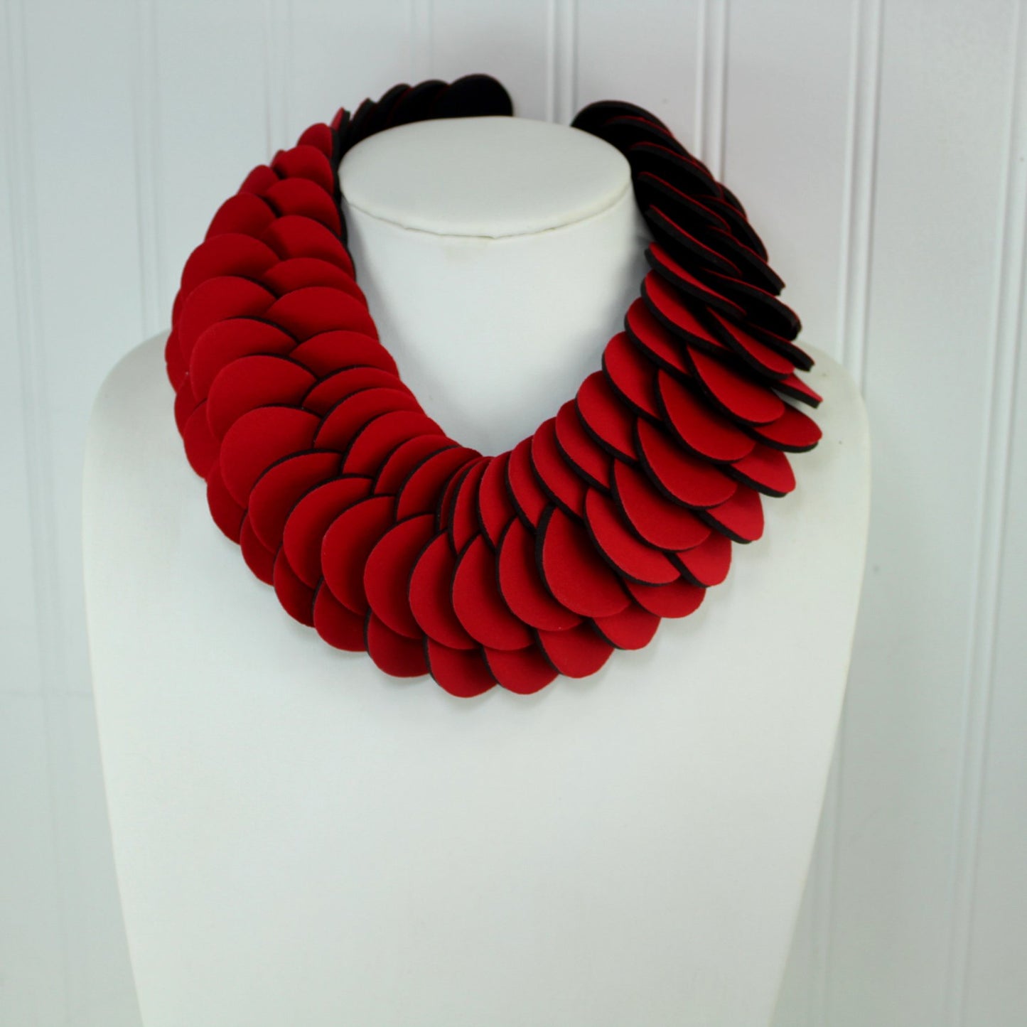 Red Black Disks Neoprene Wetsuit Artisan Collar Necklace Reverses Early 2000s closer view on neck