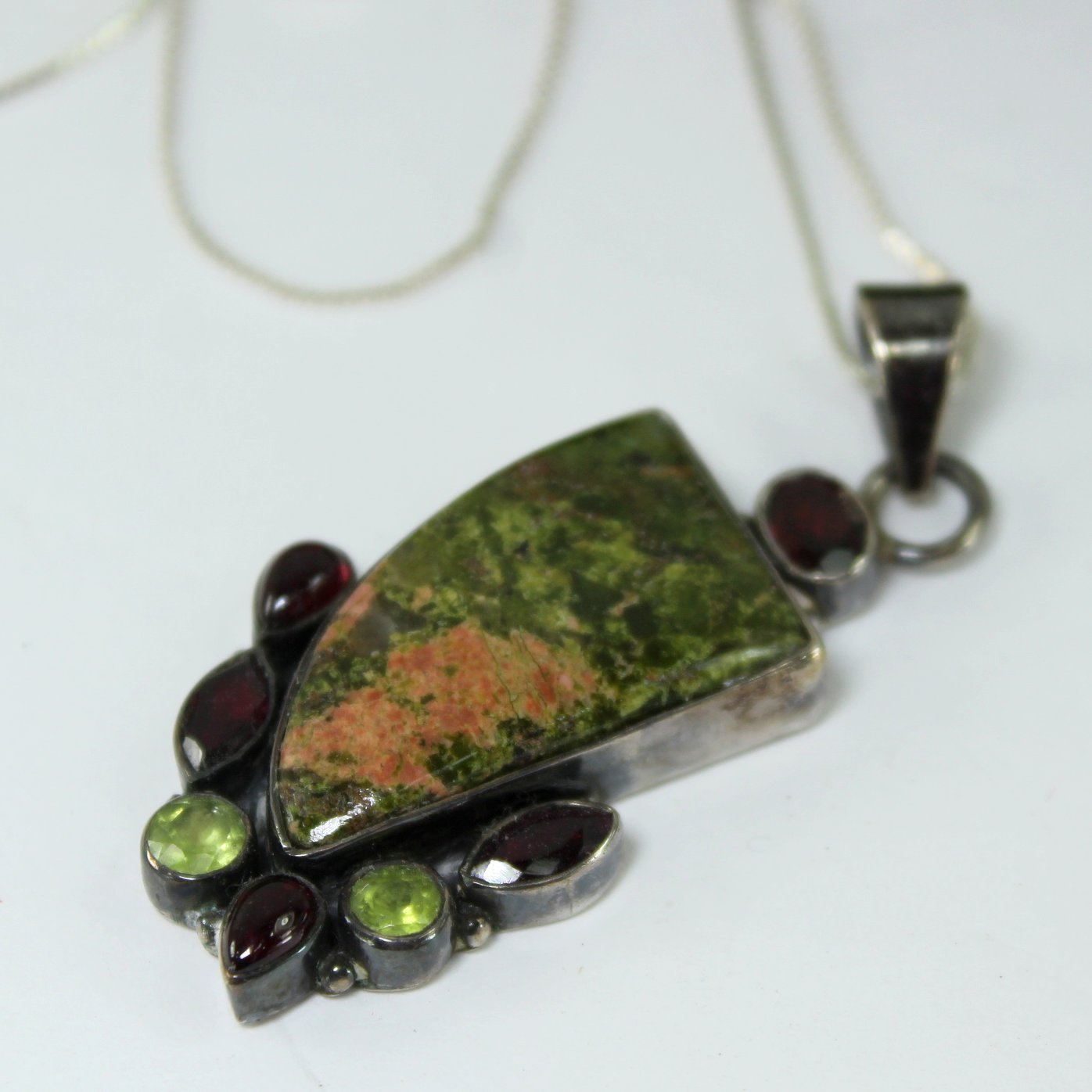 Artisan Necklace Sterling 925 Peridot Gemstones closeup pendant