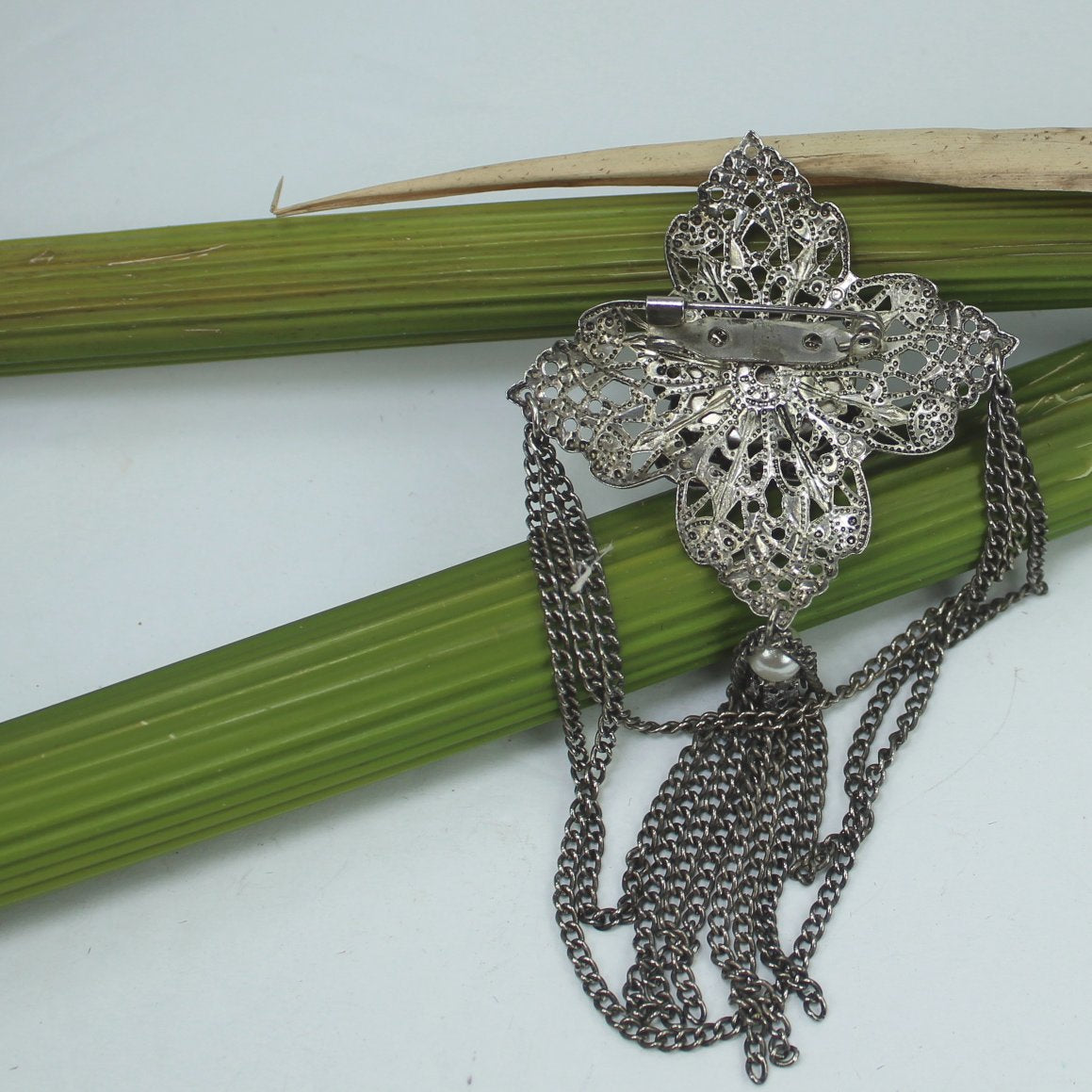 1928 Jewelry Company Filigree Pin Onyx Pearl Chains c clasp