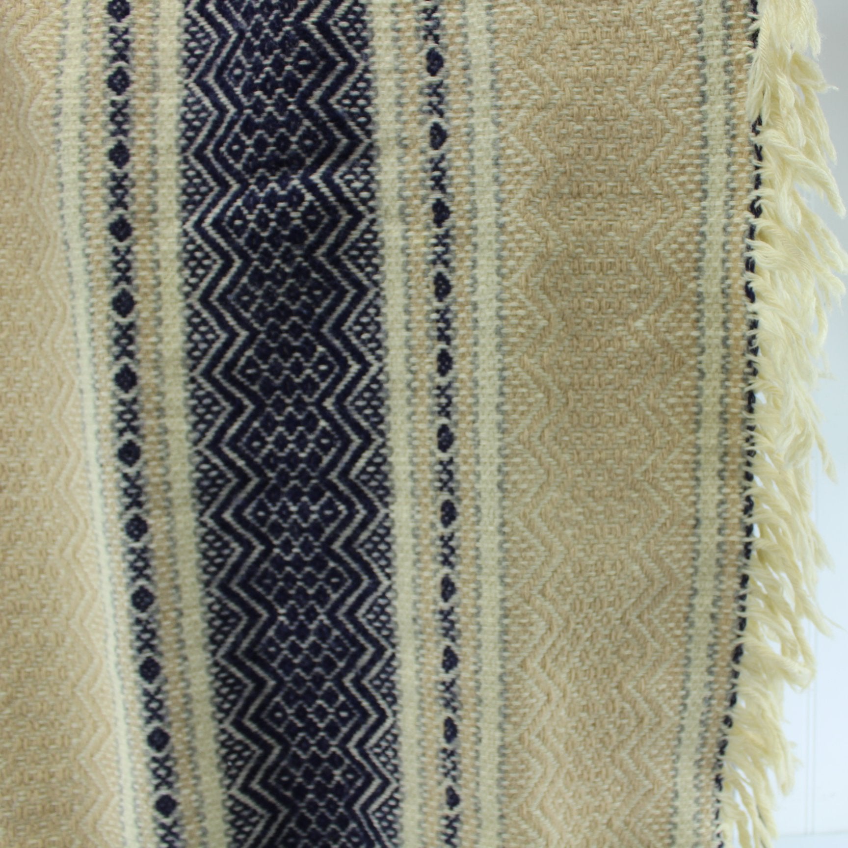 Faribo Wool Throw Southwest Design Navy Beige Cream 44" X 42" wonderful colors