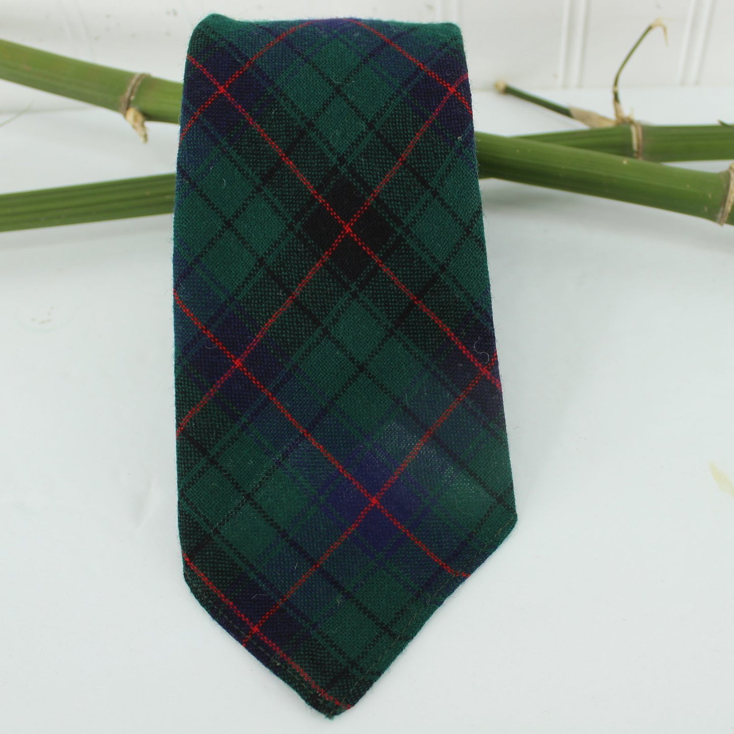 Davidson Scotland Vintage Necktie Tartan Wool 55" X 3 1/2" close view tartan