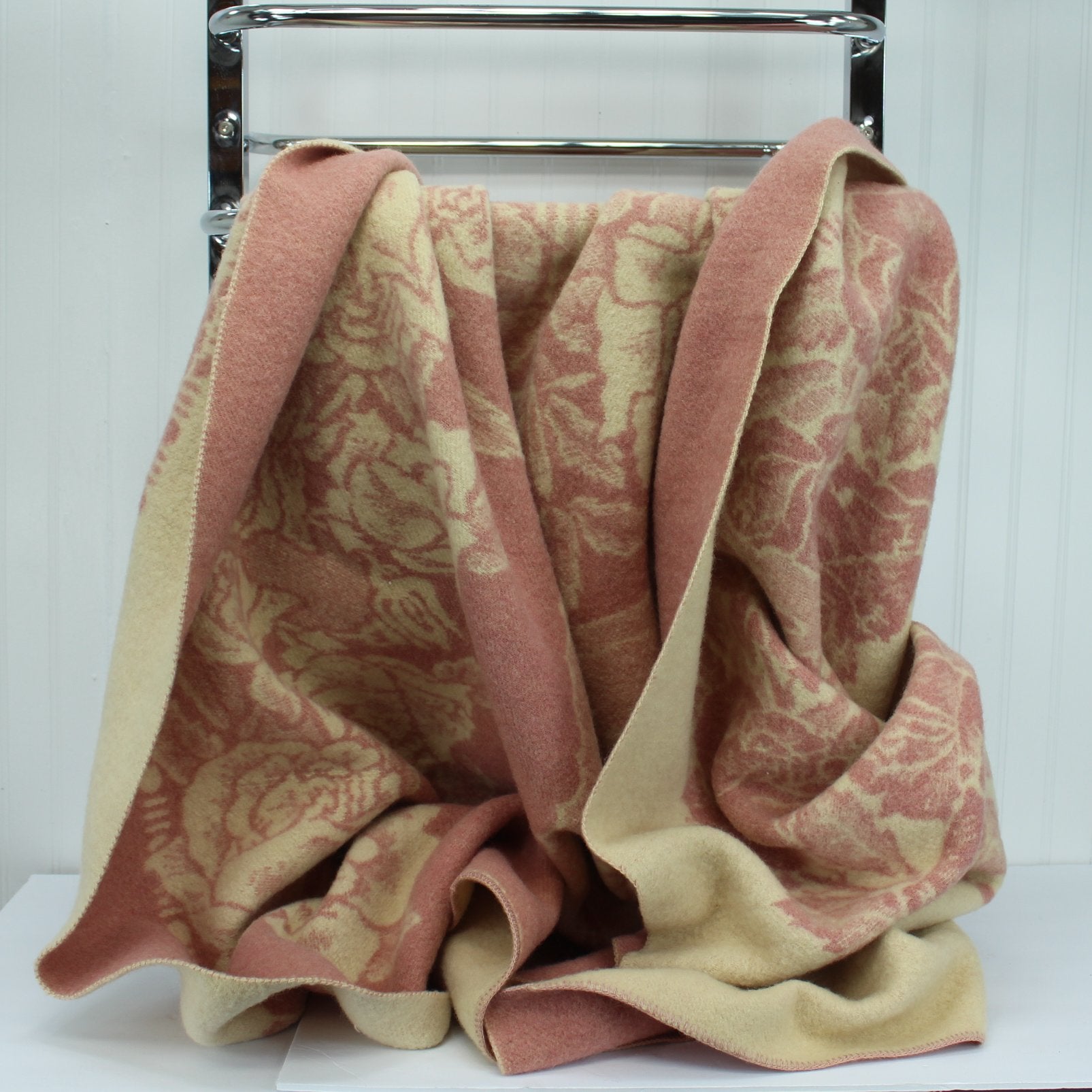 DIY  Heavy Wool Blanket Reverses Cutter Felting Sewing Use