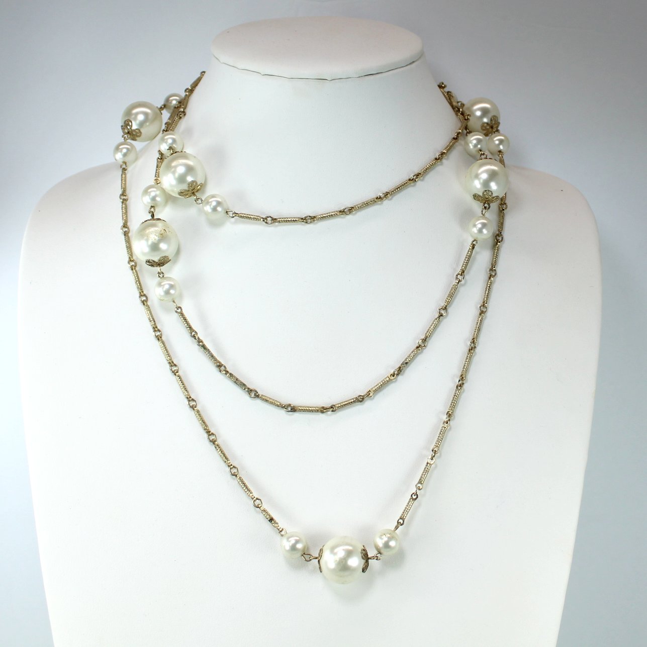Coro 60" Long Vintage Necklace Pearls Gold Tone Chain Links wrap it your way for occasion