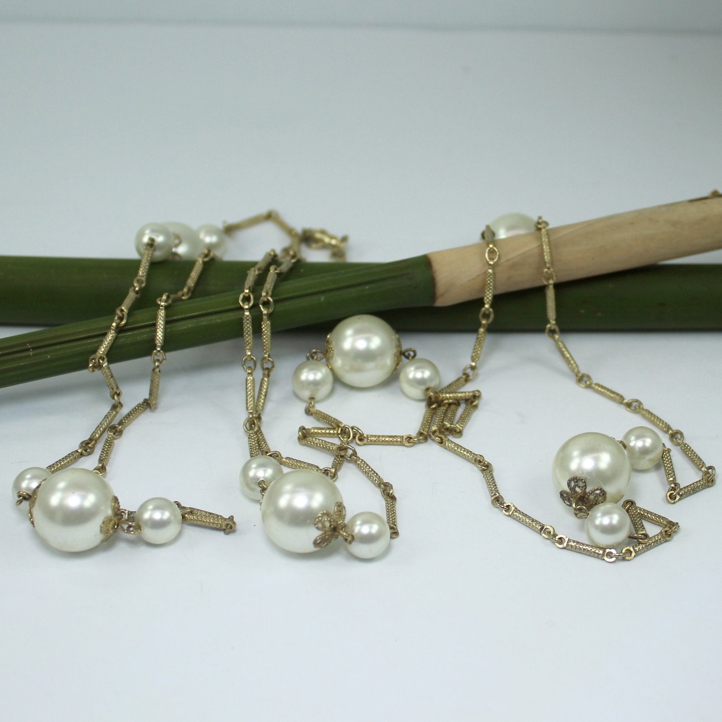 Coro 60" Long Vintage Necklace Pearls Gold Tone Chain Links of neck view of chain