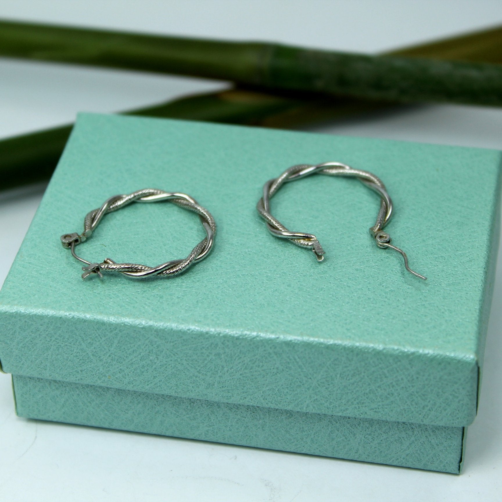 Beau Sterling Hoop Earrings Twisted Rope Classic Design gift box pix