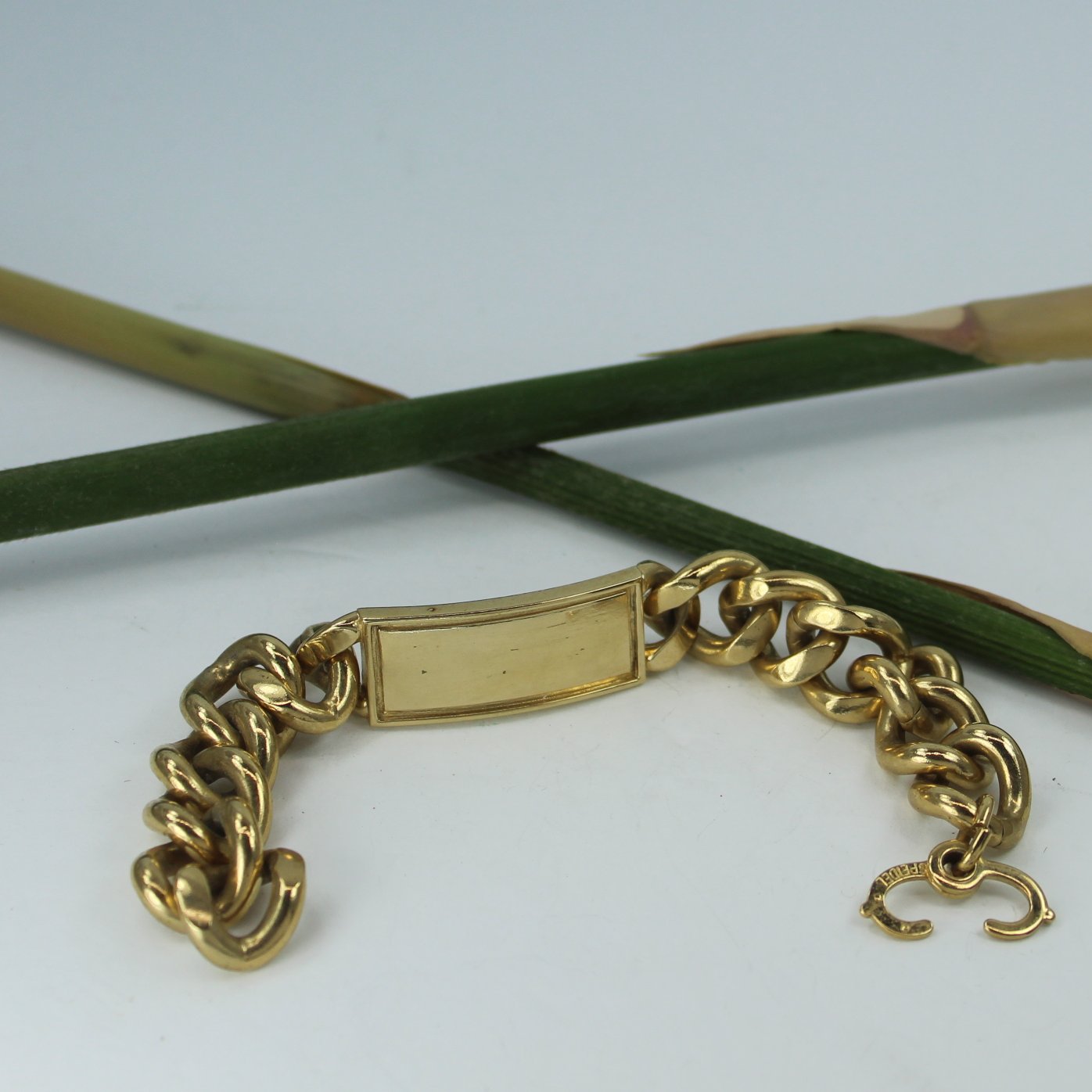 Speidel Vintage Bracelet Curb Link ID Mid Century Very Heavy Gold Metal Blank No Engravingf ront view blank no monogram
