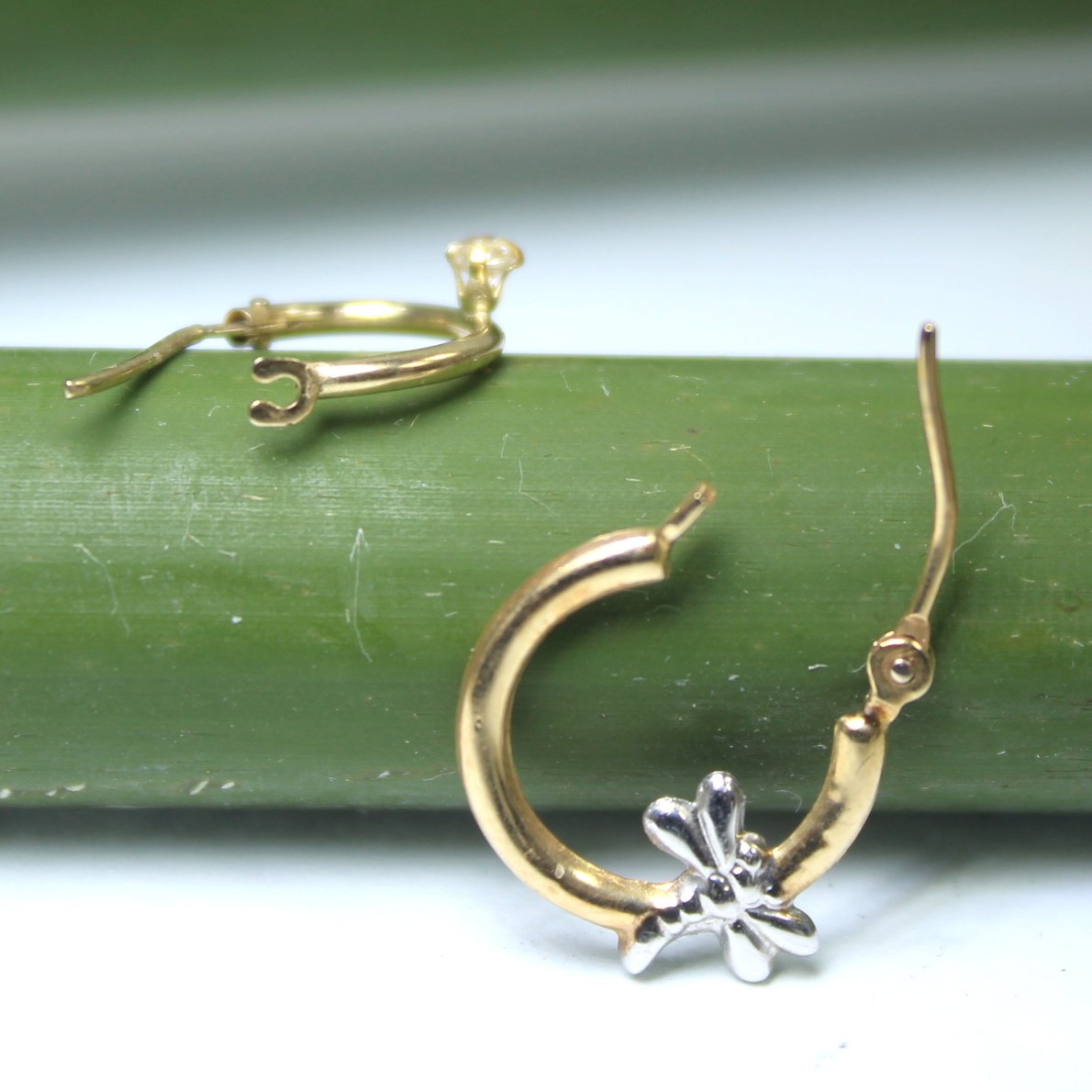 Collection 4 Single Hoop Earrings 14K 10K JCM Jacmel Mauritius closeup smaller earrings