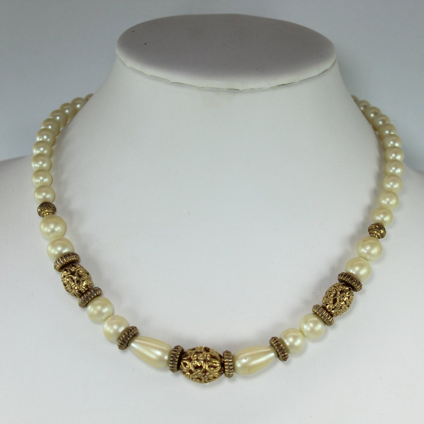 Maker 1928 Necklace Goldtone Filigree Pearls 18" Great Look