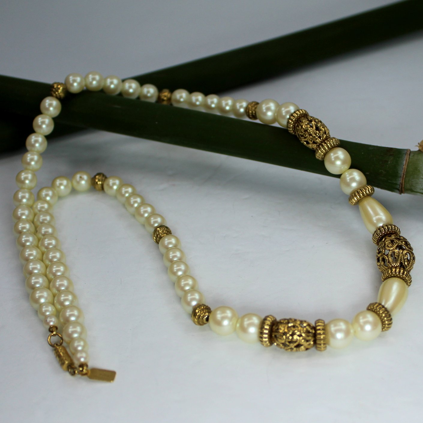 Maker 1928 Necklace Goldtone Filigree Pearls 18" Great Look flat view