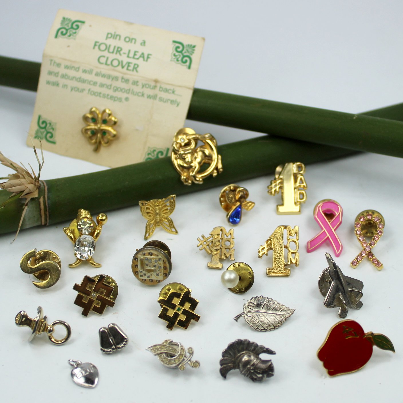 Used Pin Set Lot Collection 23 Variety Pins Buttons Wear DIY Jewelry Collage Repurp ...