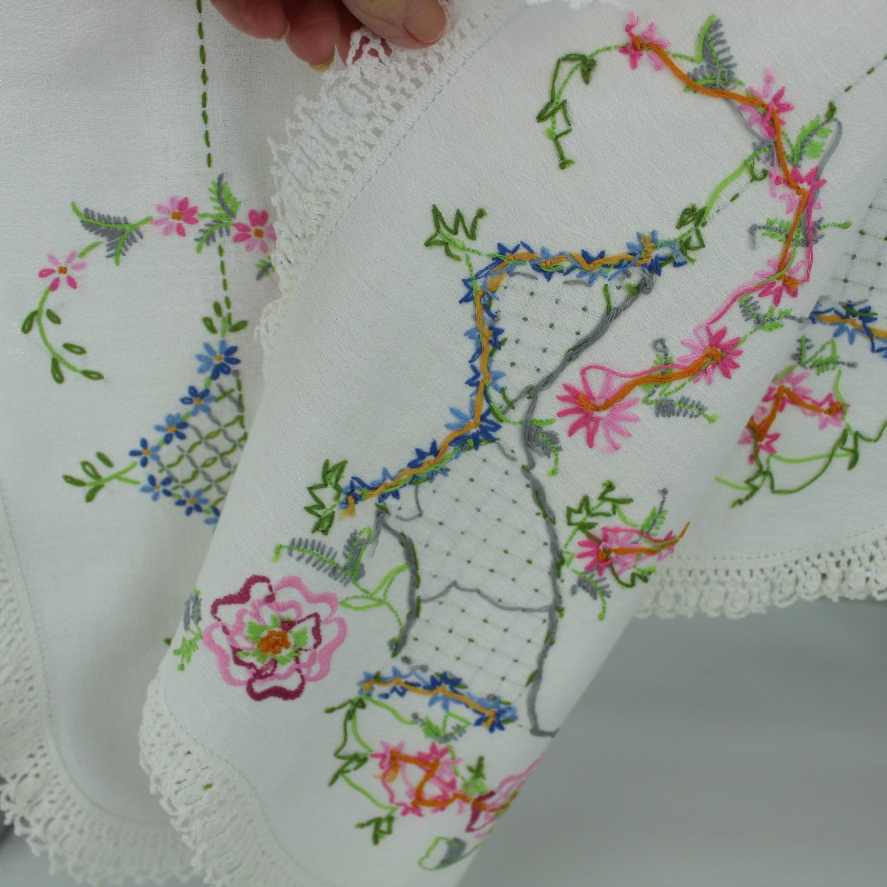 Lace Embroidery Table Runner Shawl White Heavy Cotton Pastel Hand Work reverse of hand work