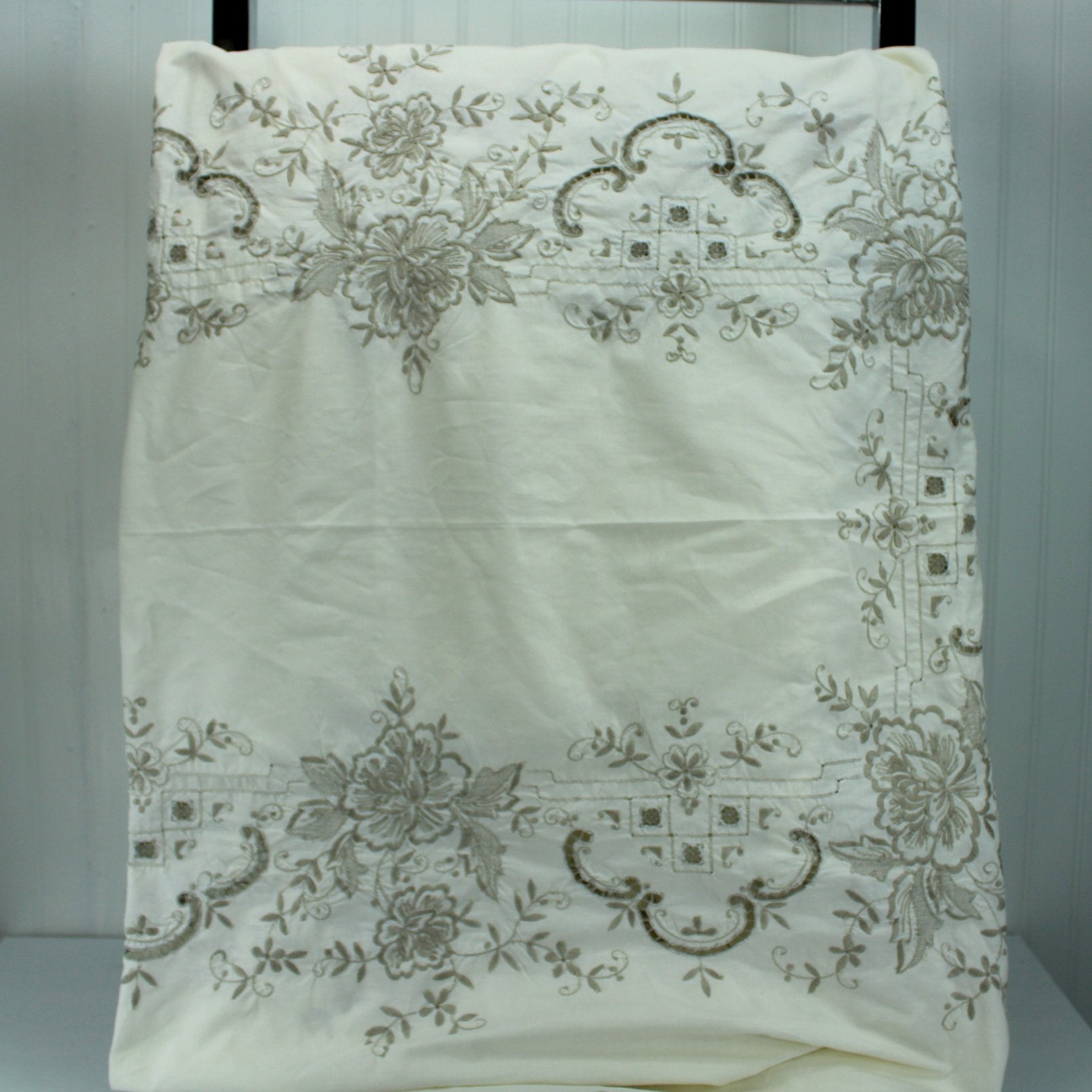 Large Embroidered Tablecloth 12 Napkins Discount Priced 65" X 94" Vintage DIY Fabric medallion detail