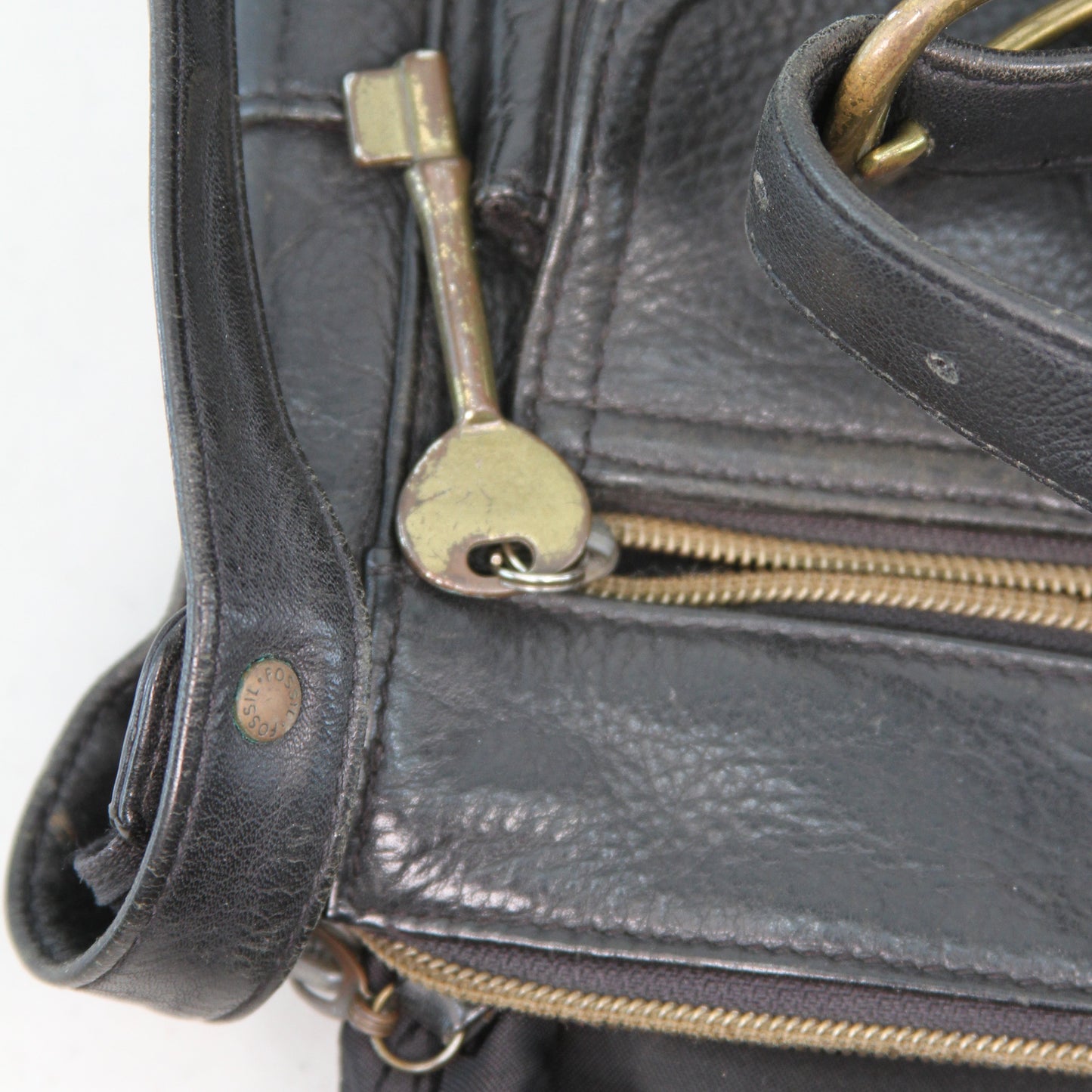 Vtg Fossil 75082 Black Pebbled Leather Shoulder Bag Handbag w/Key