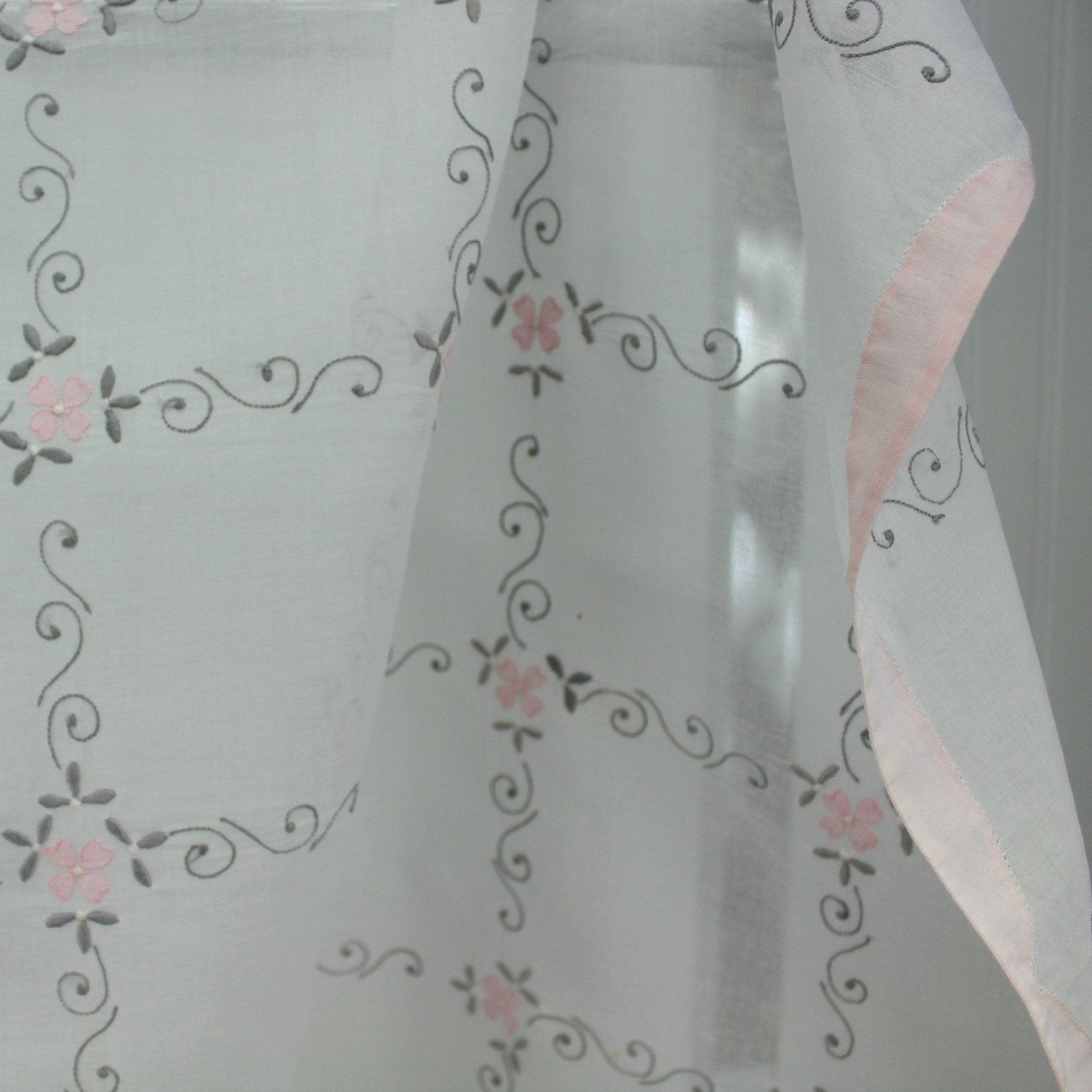 Elegant Small White Organdy Table Cloth Embroidery Pink Flower Applique Metal Label "I" closeup design