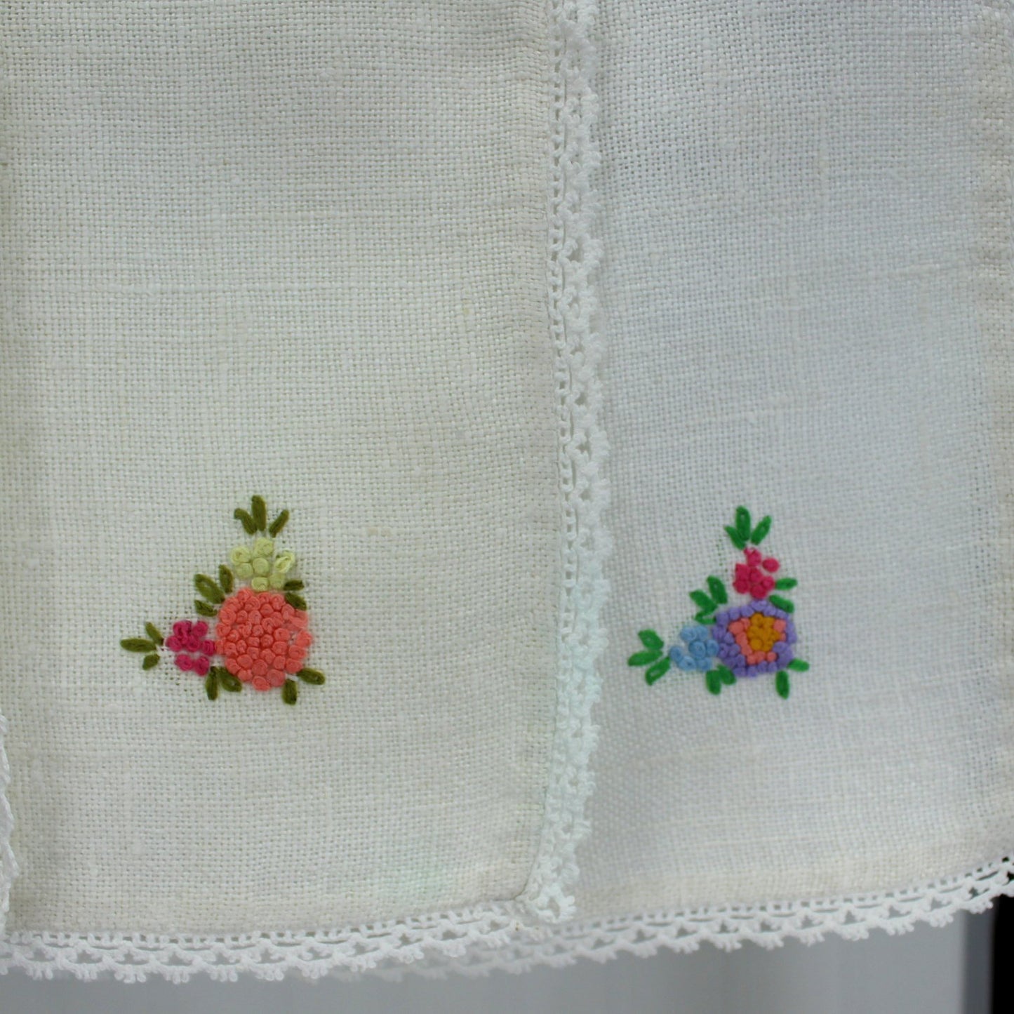 Collection 7 Vintage Linen Hand Towels Exquisite Embroidery 1940s Collectible DIY Repurpose closeup