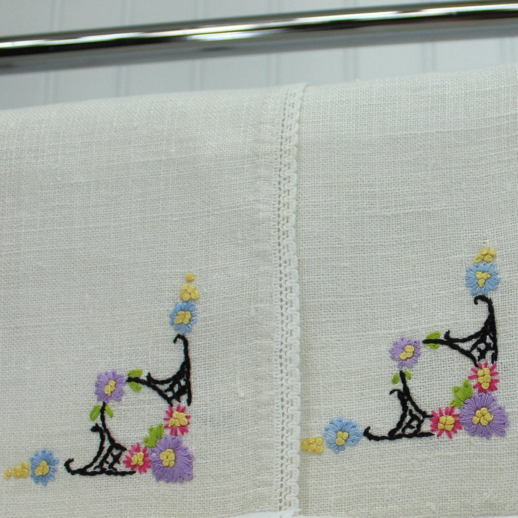 Collection 7 Vintage Linen Hand Towels Exquisite Embroidery 1940s Collectible DIY Repurpose closeup lattice