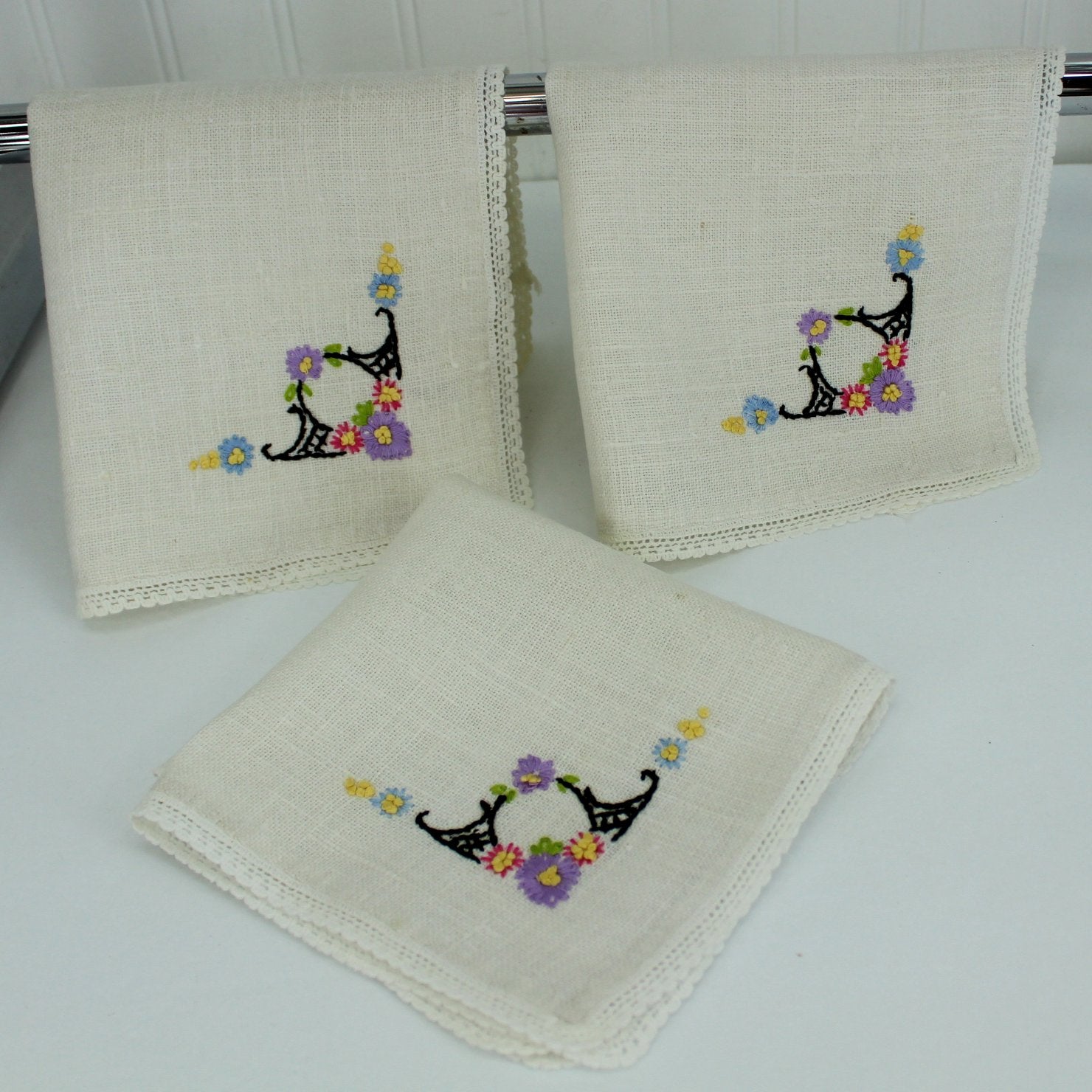 Collection 7 Vintage Linen Hand Towels Exquisite Embroidery 1940s Collectible DIY Repurpose 3 lattice florals