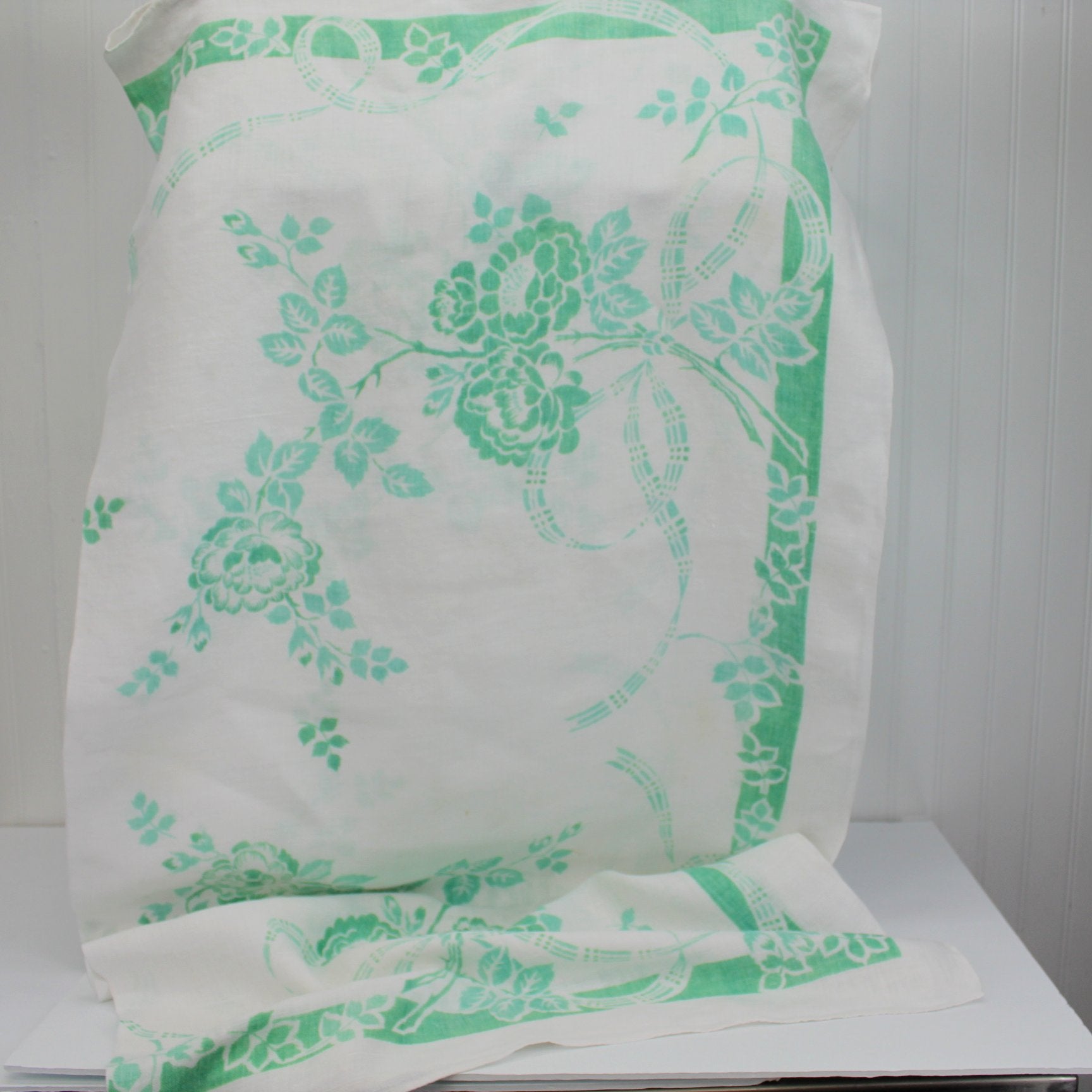 MCM Tablecloth 1950s Green White Print Linen design closeup
