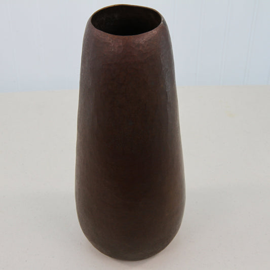 Santa Clara del Cobre signed JCLR hammered copper vase base full view1