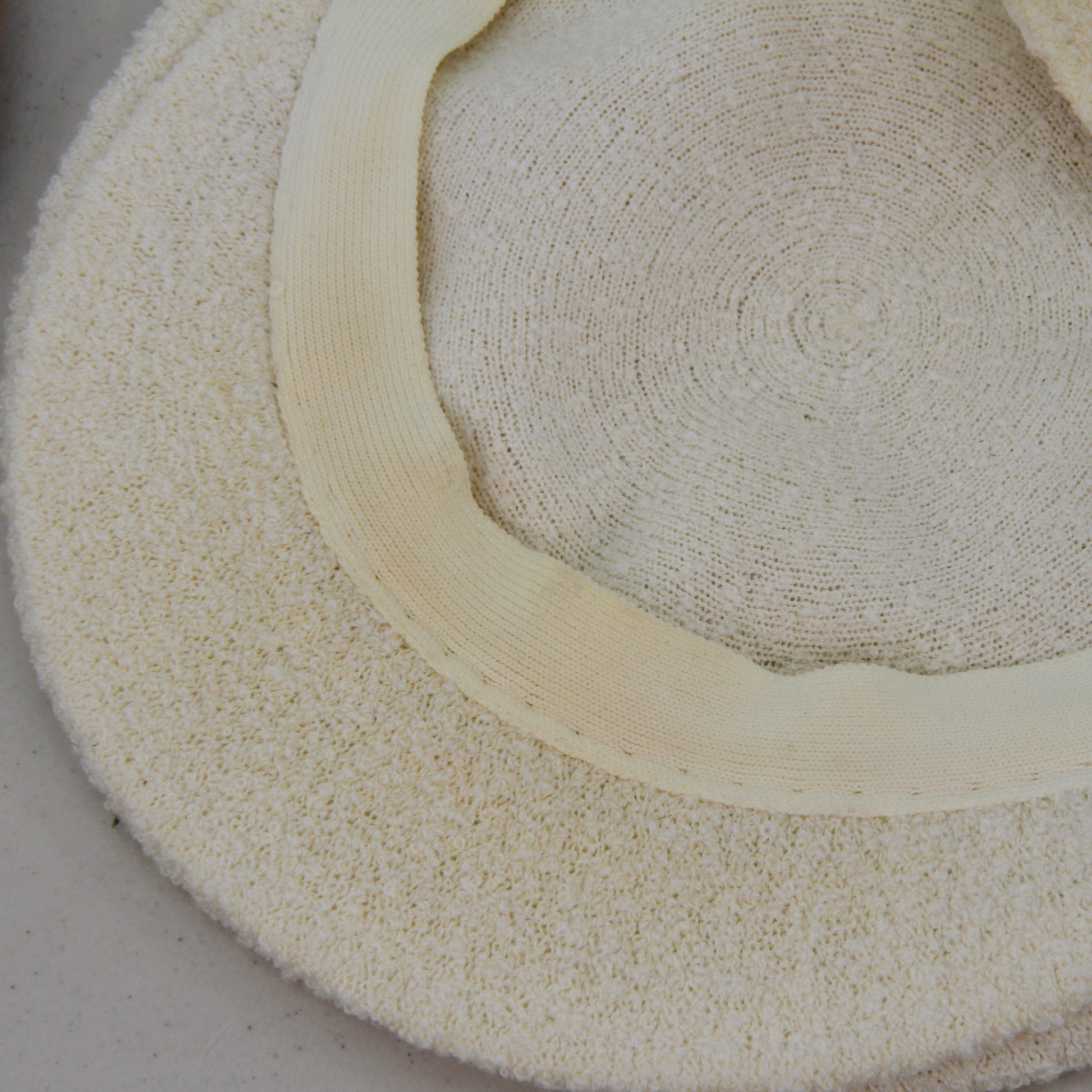Pair Kangol Driving Caps Tan & White 15