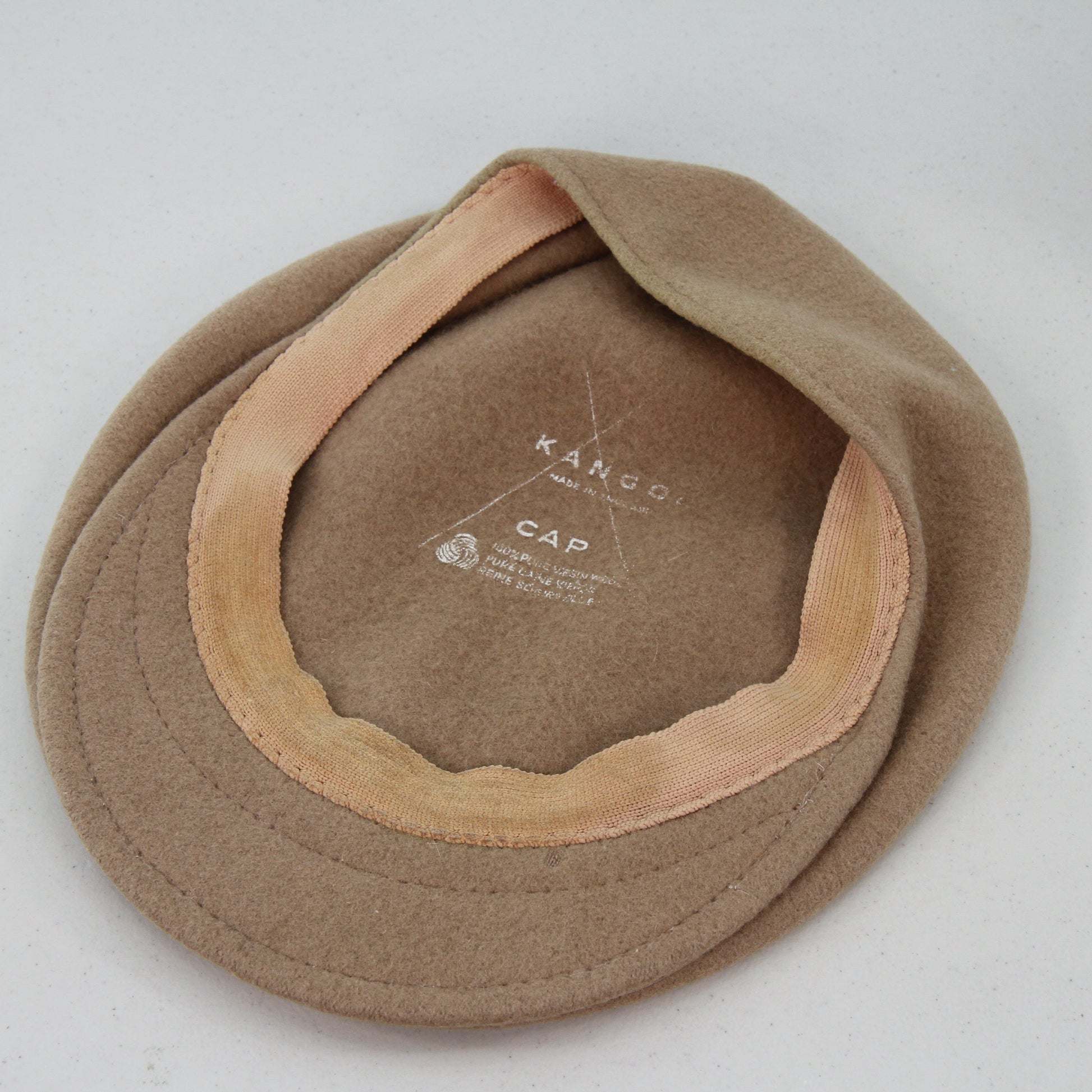 Pair Kangol Driving Caps Tan & White 8